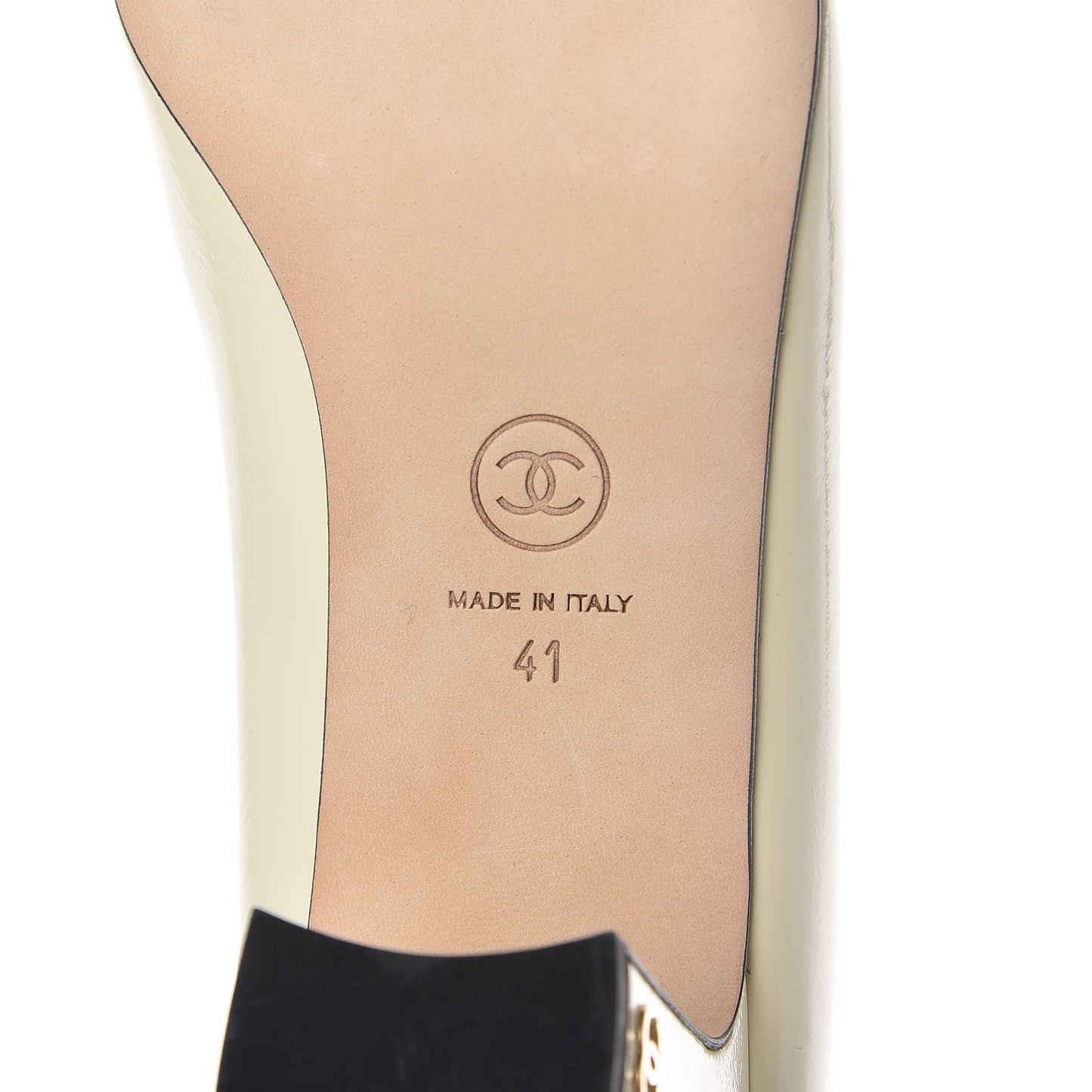 Patent Calfskin CC Cap Toe Low Heel Pumps 41 White Black