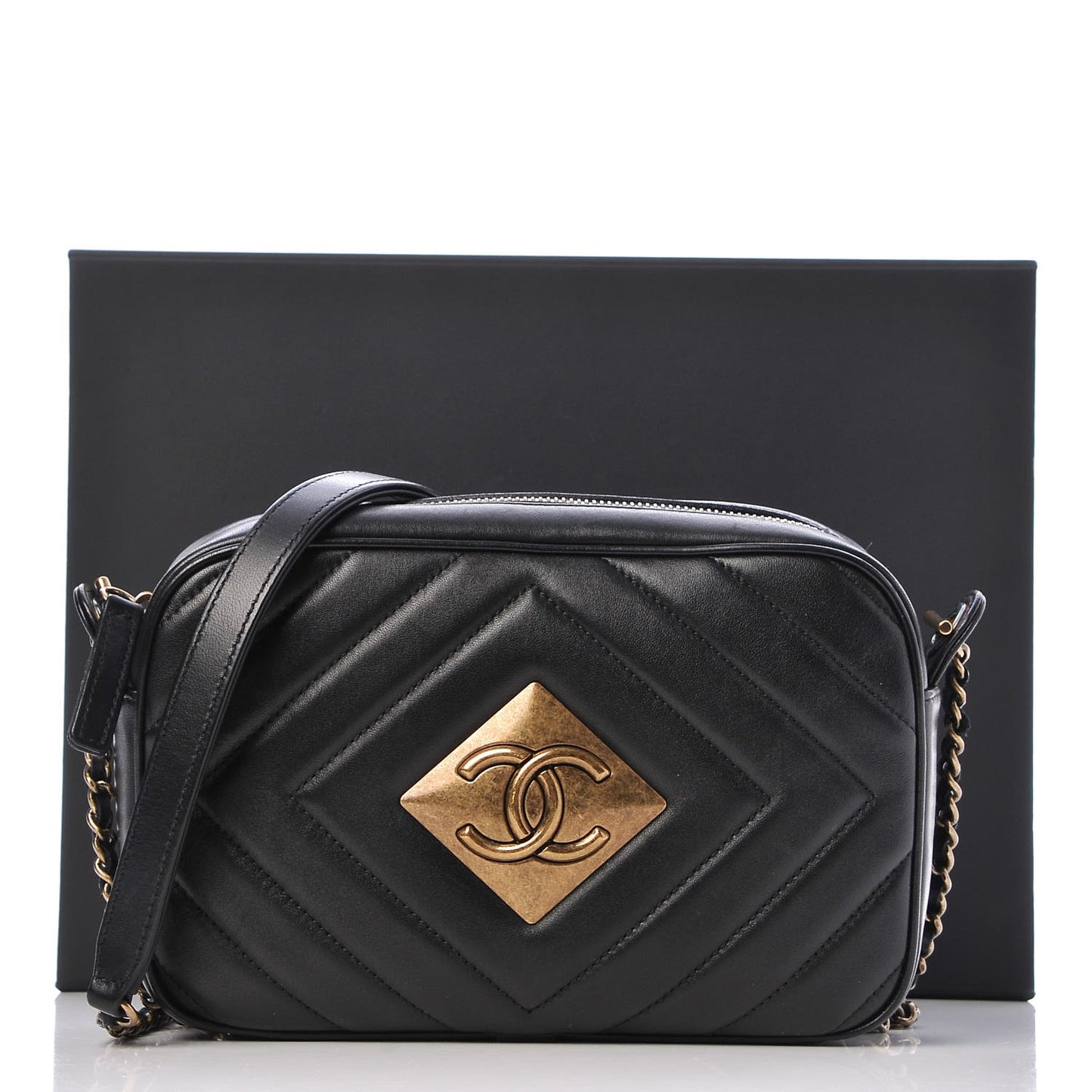 Lambskin Chevron Quilted Pyramid CC Camera Case Black
