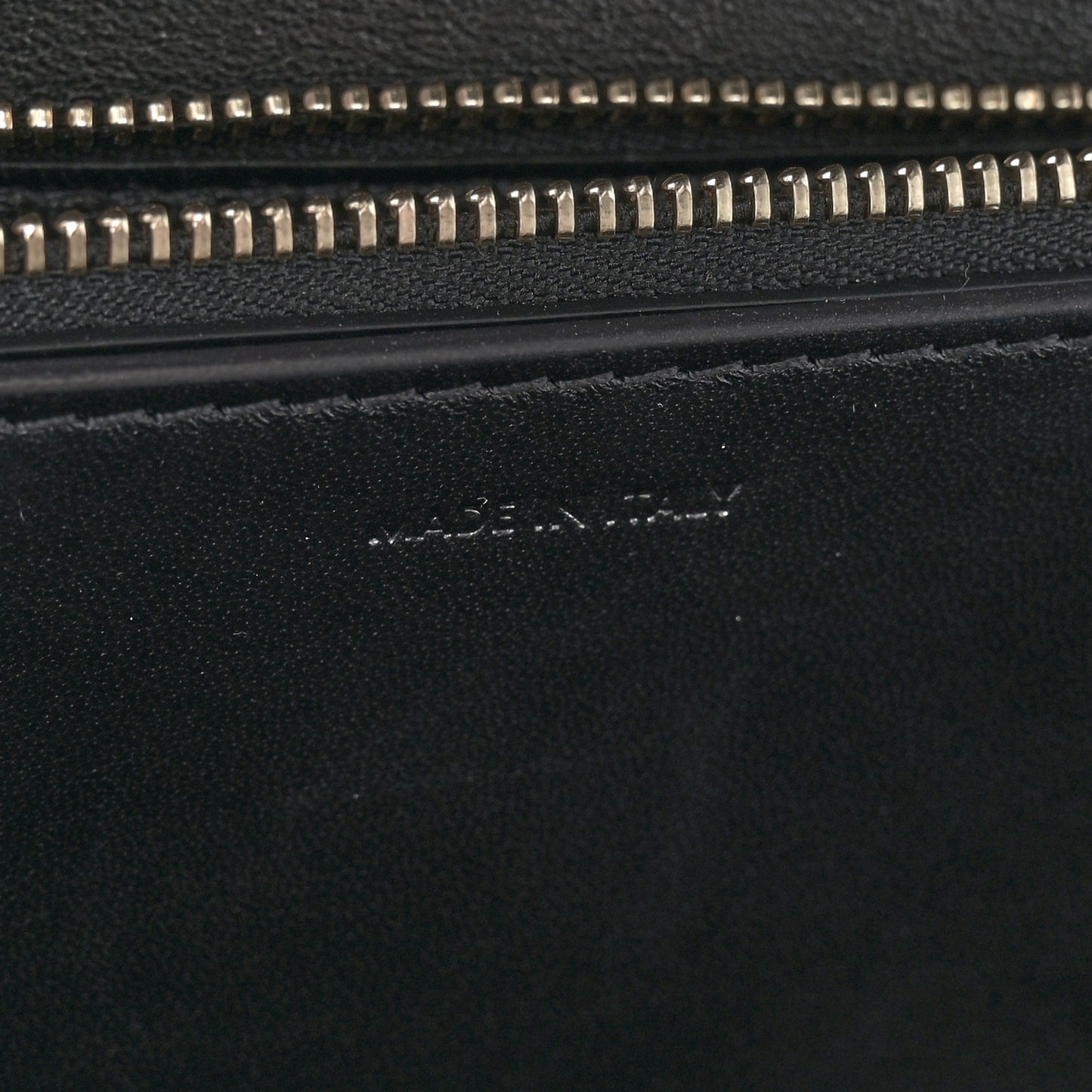 Box Calfskin Medium Classic Box Flap Bag Black
