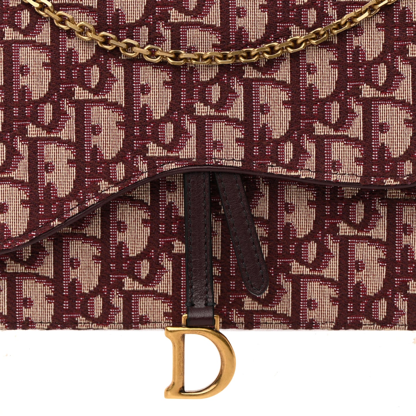 Oblique Saddle Chain Pouch Burgundy