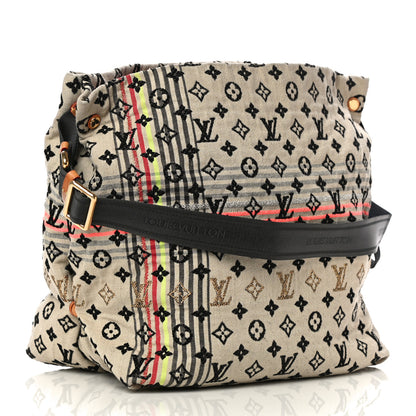 Louis Vuitton Monogram Cheche Bohemian Rouge 3 of 22