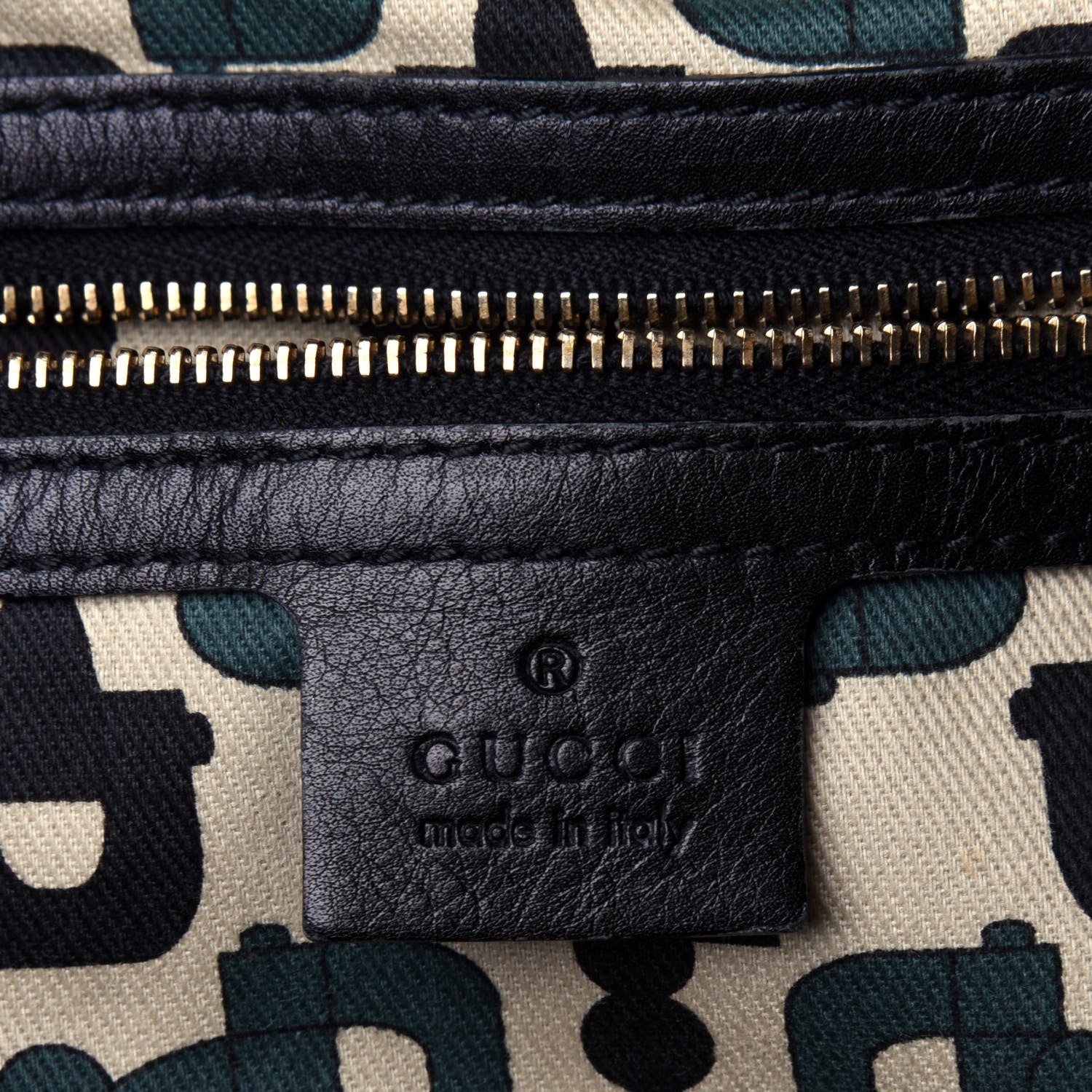 Gucci Guccissima Small Pelham Shoulder Bag Black 6 of 13