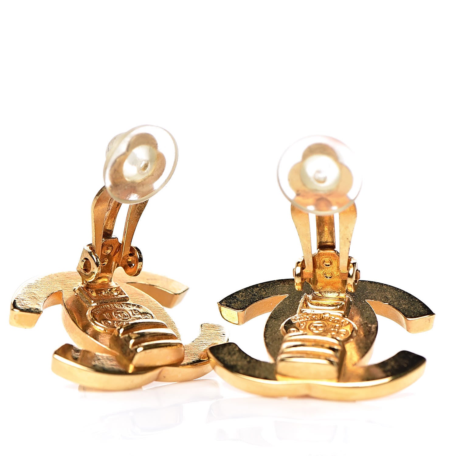 Chanel Metal CC Turnlock Clip On Earrings Gold 3 of 4