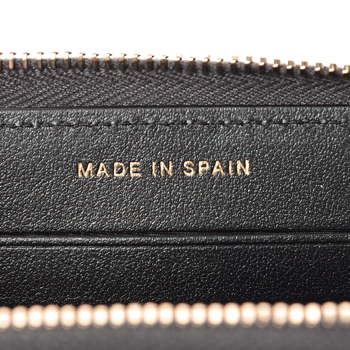 Iridescent Caviar Quilted Medium Zip Around Wallet Black