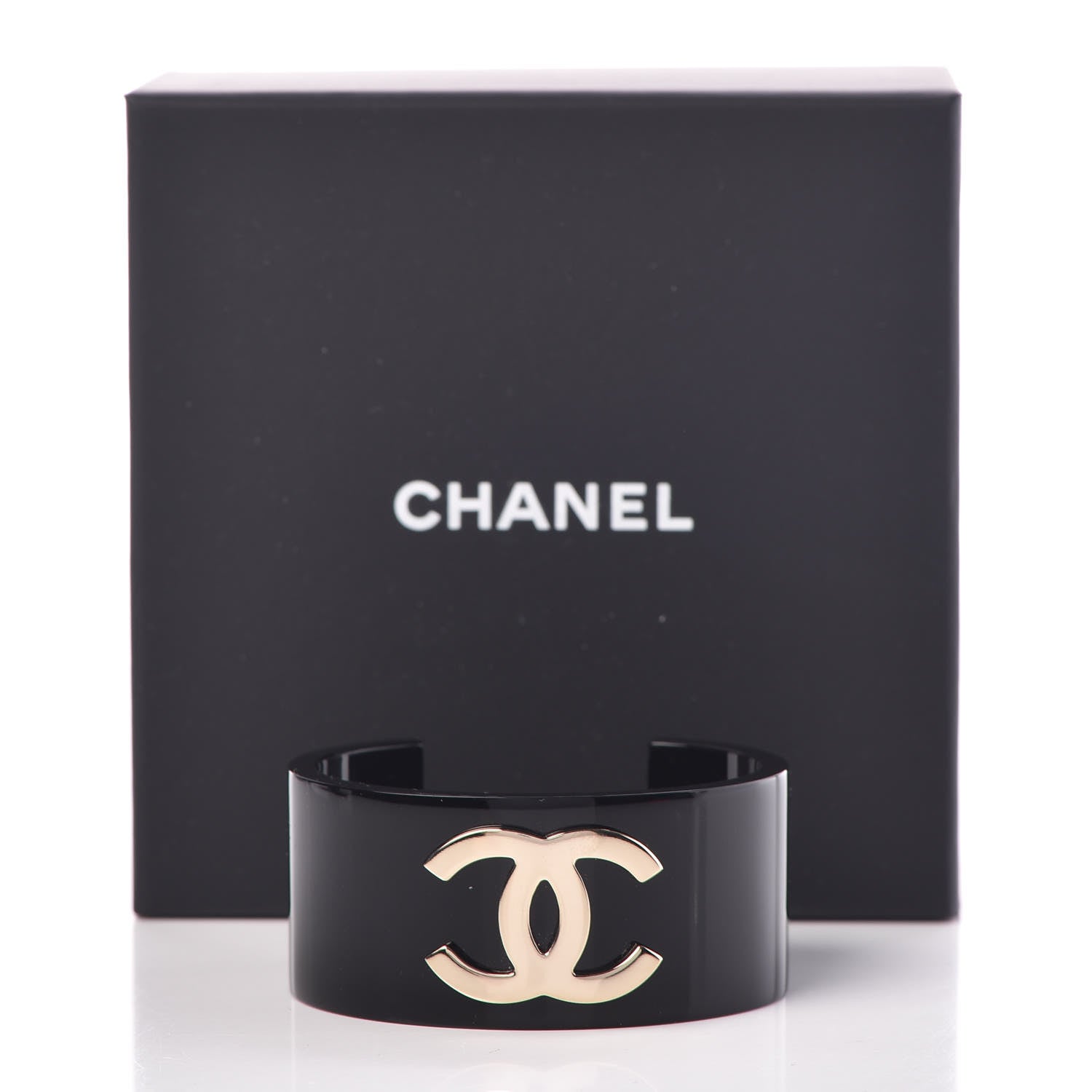 Chanel Resin CC Cuff Black 5 of 5