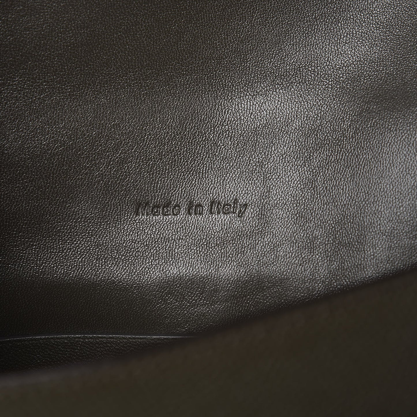 Grained Calfskin Compact Trotteur Stone