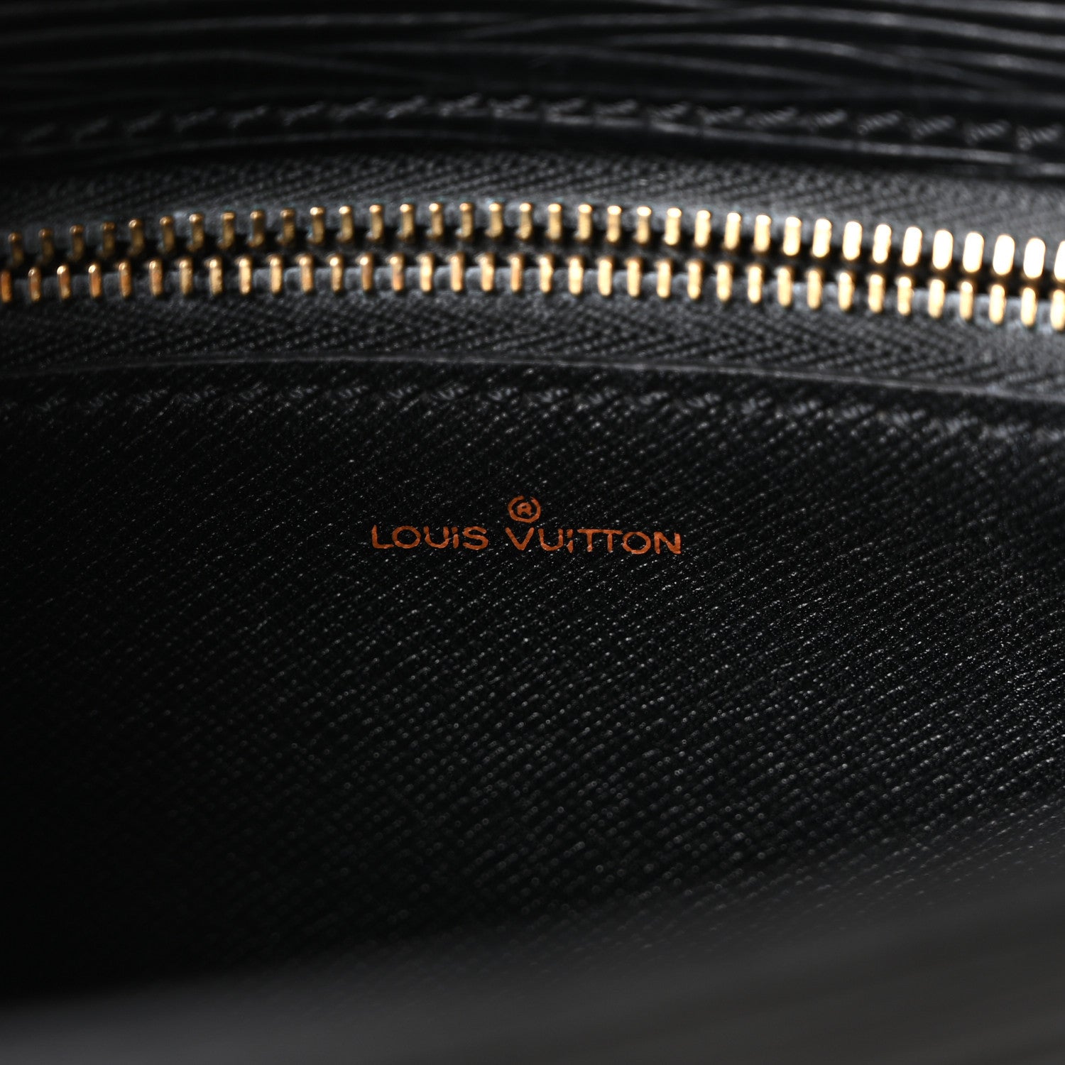 Louis Vuitton Epi Saint Cloud GM Black 6 of 9