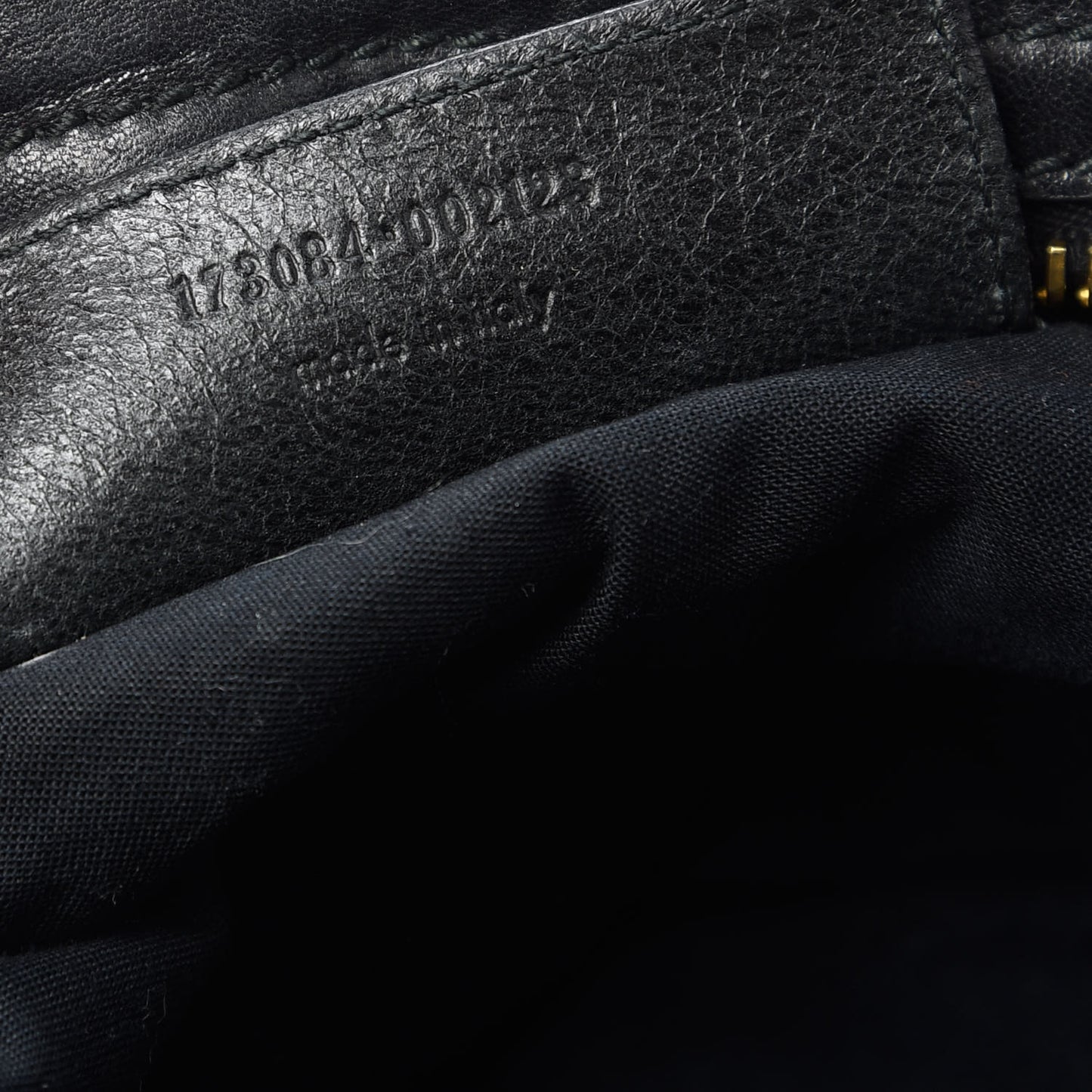 Agneau Giant 21 Gold Hardware City Black