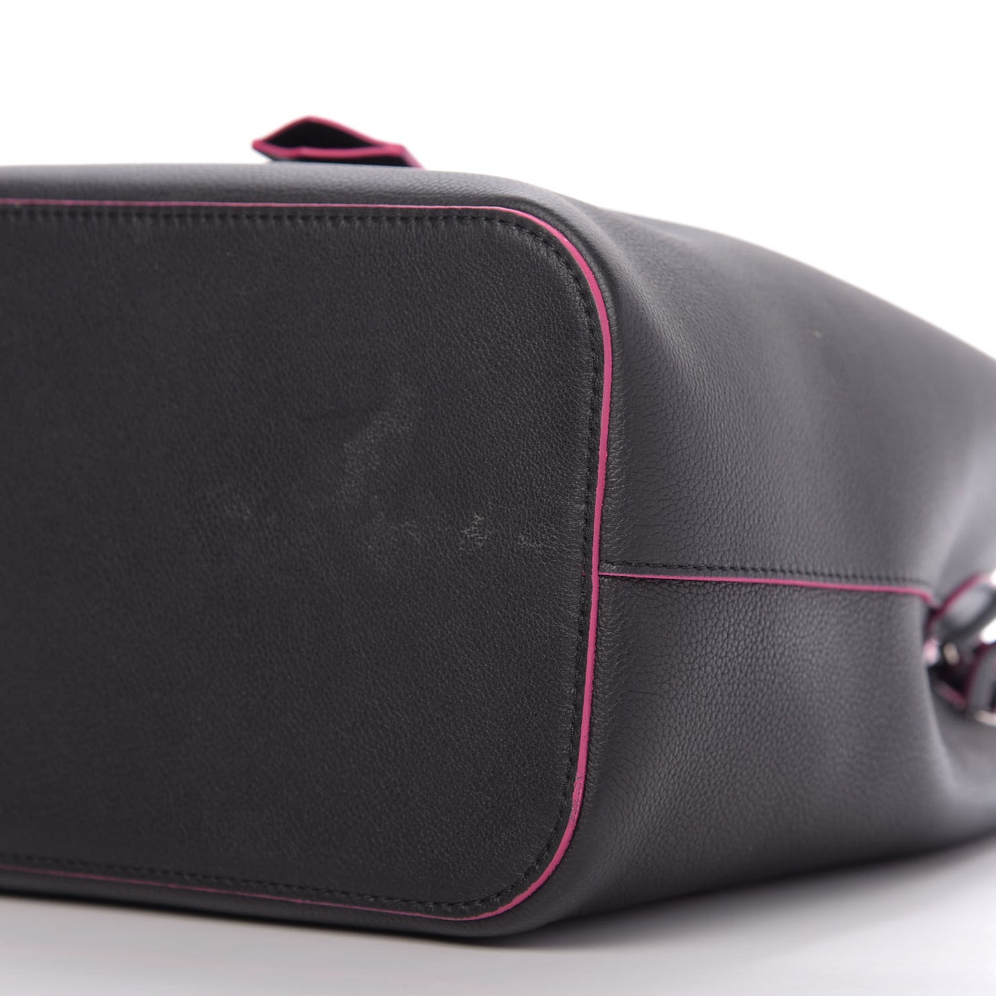 Calfskin Lockme Bucket Black