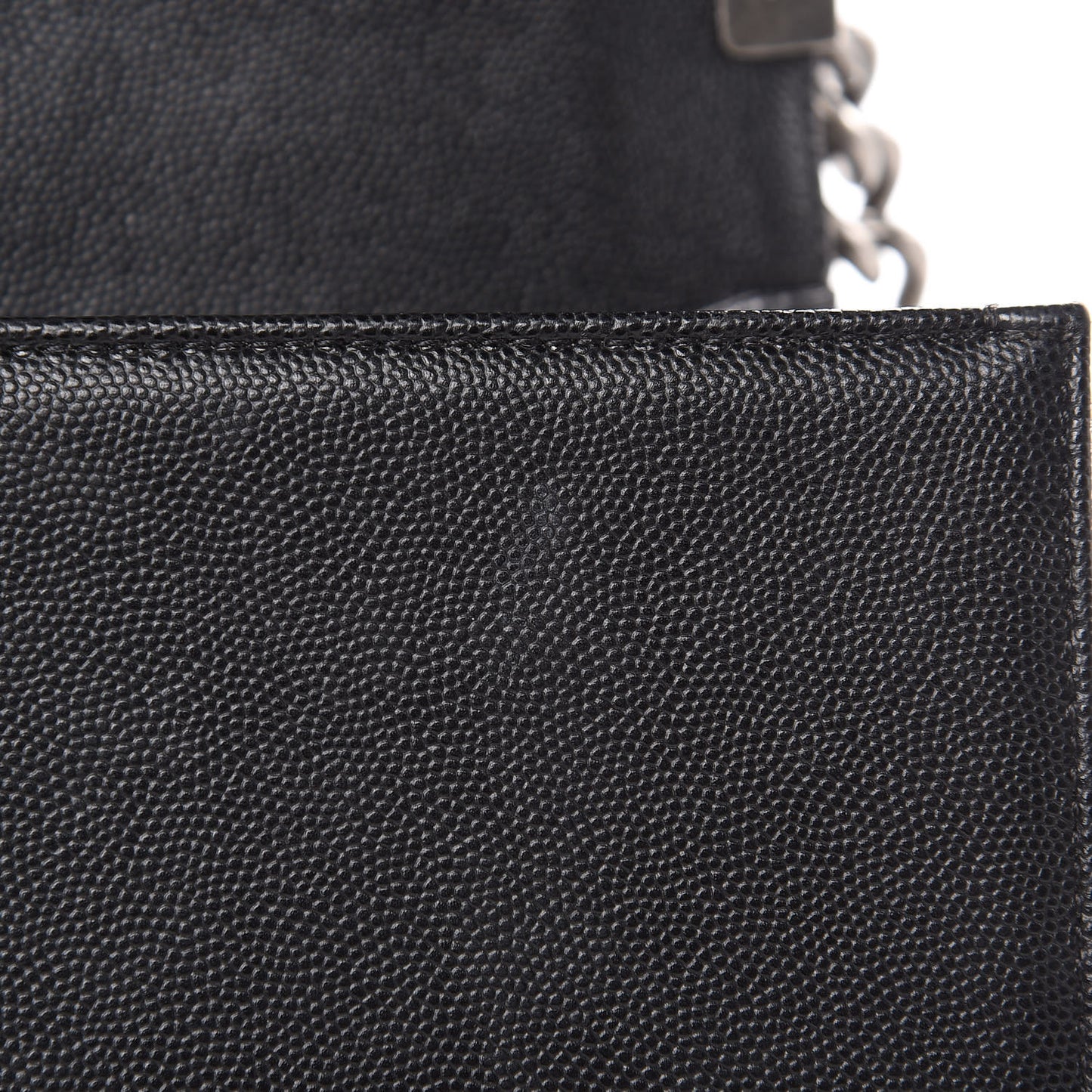 Caviar Quilted Medium Boy Flap Black