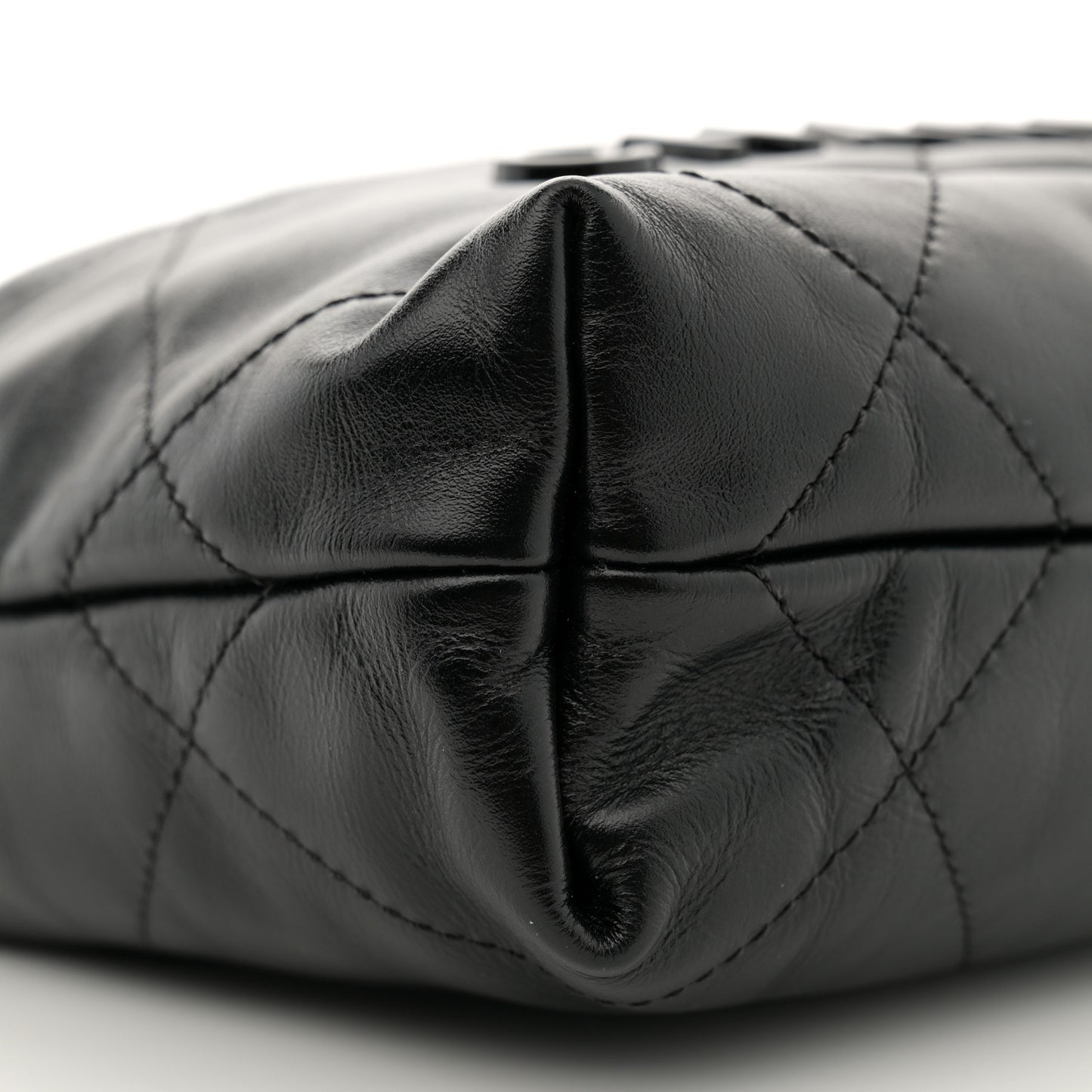 Shiny Calfskin Quilted Mini Chanel 22 So Black