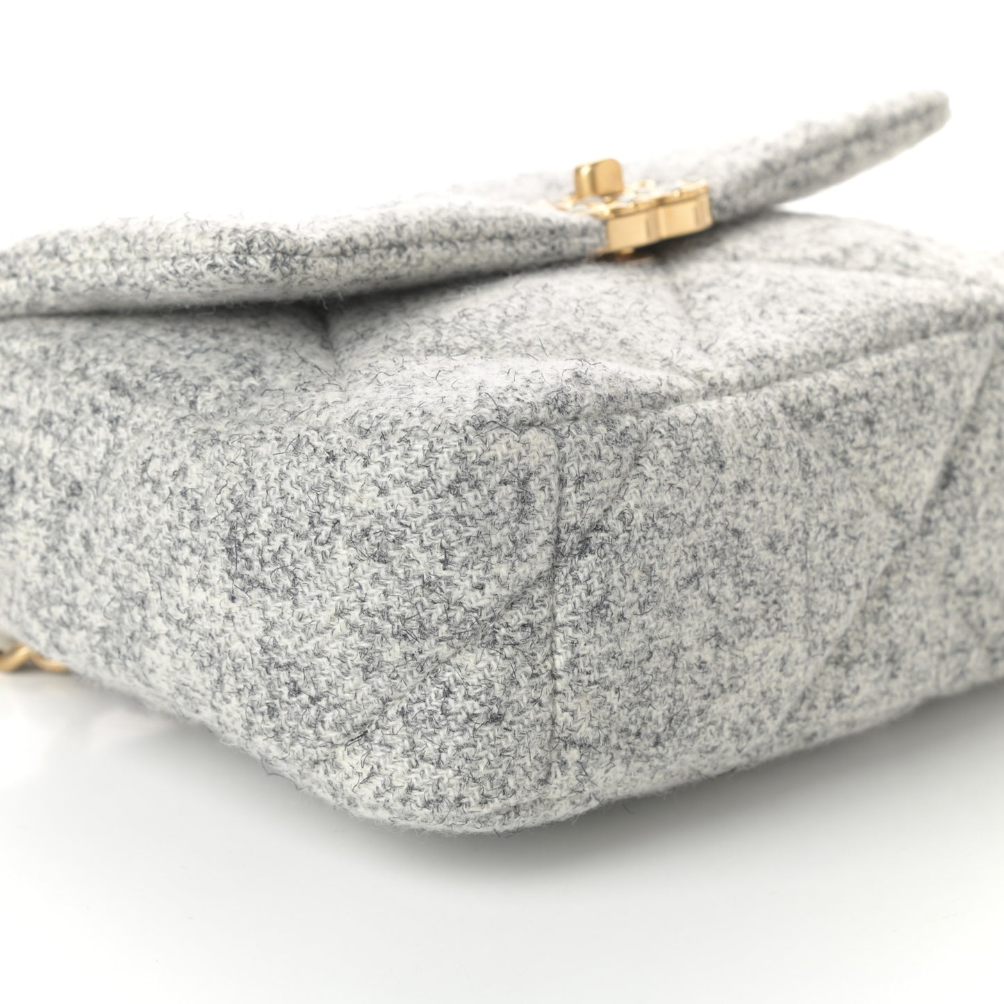 Tweed Quilted Medium Chanel 19 Flap Grey Ecru