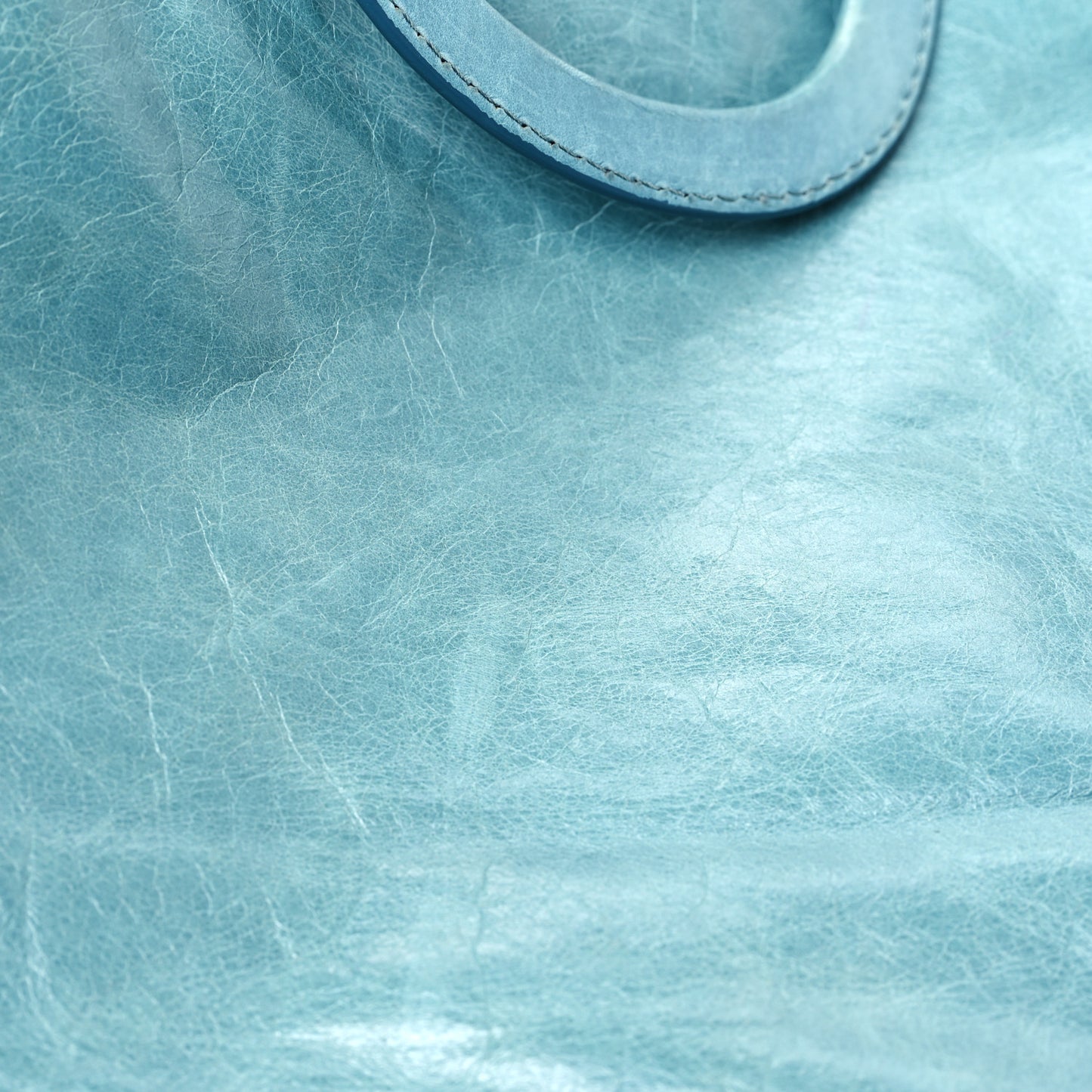 Vitello Shine Shopping Tote Azzurro