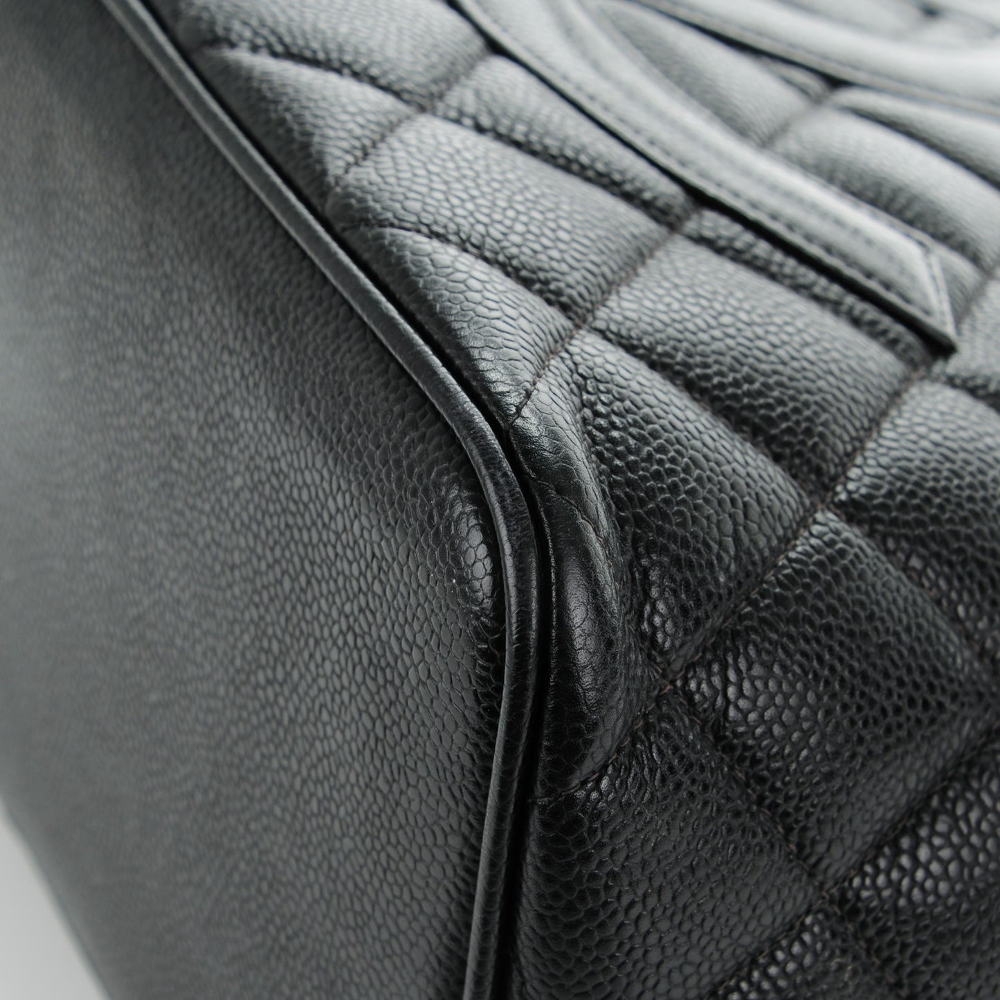 Caviar Quilted Medallion Tote Black