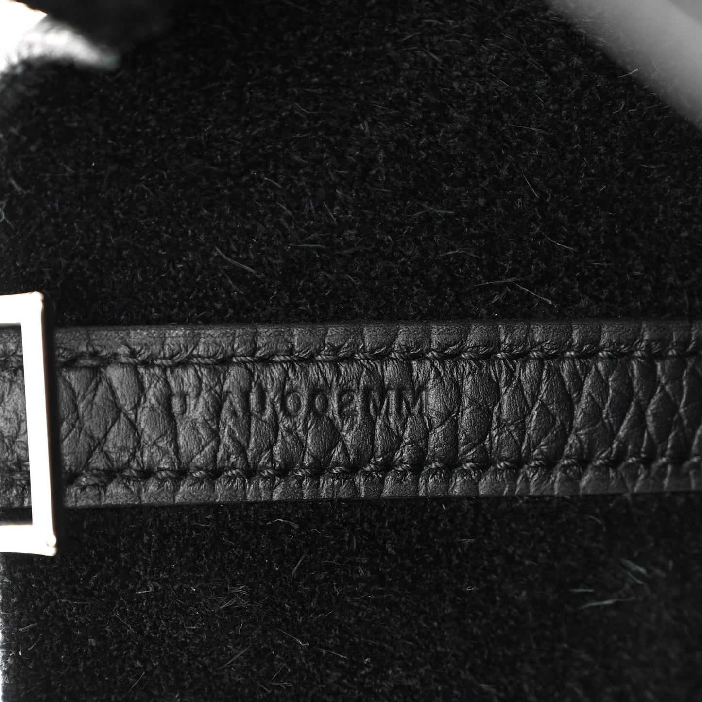 Taurillon Clemence Picotin Lock 18 PM Black