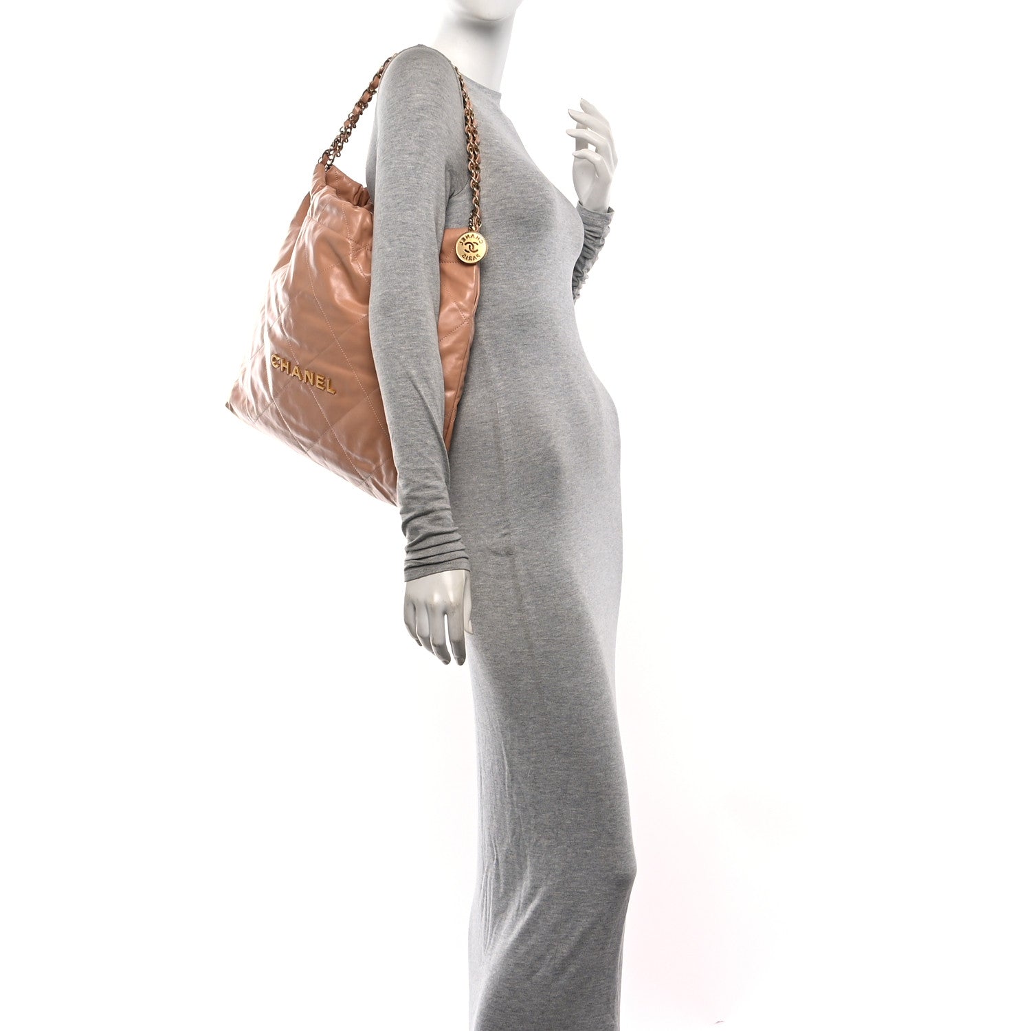 CHANEL シャネル №22 Chanel Shiny Calfskin Quilted Chanel 22 Beige 1874153 – FASHIONPHILE