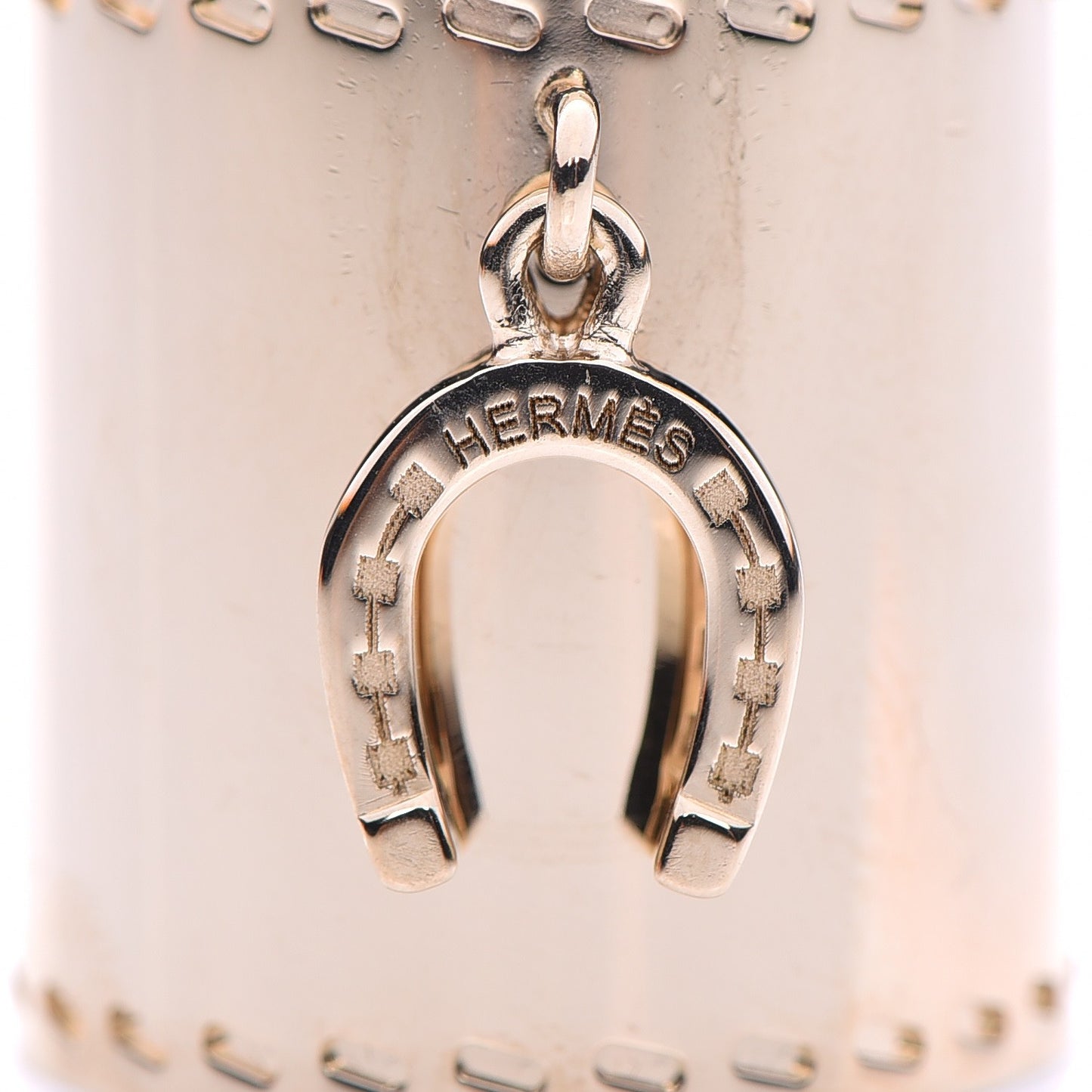 Charms Fer a Cheval Horseshoe Scarf Ring Gold