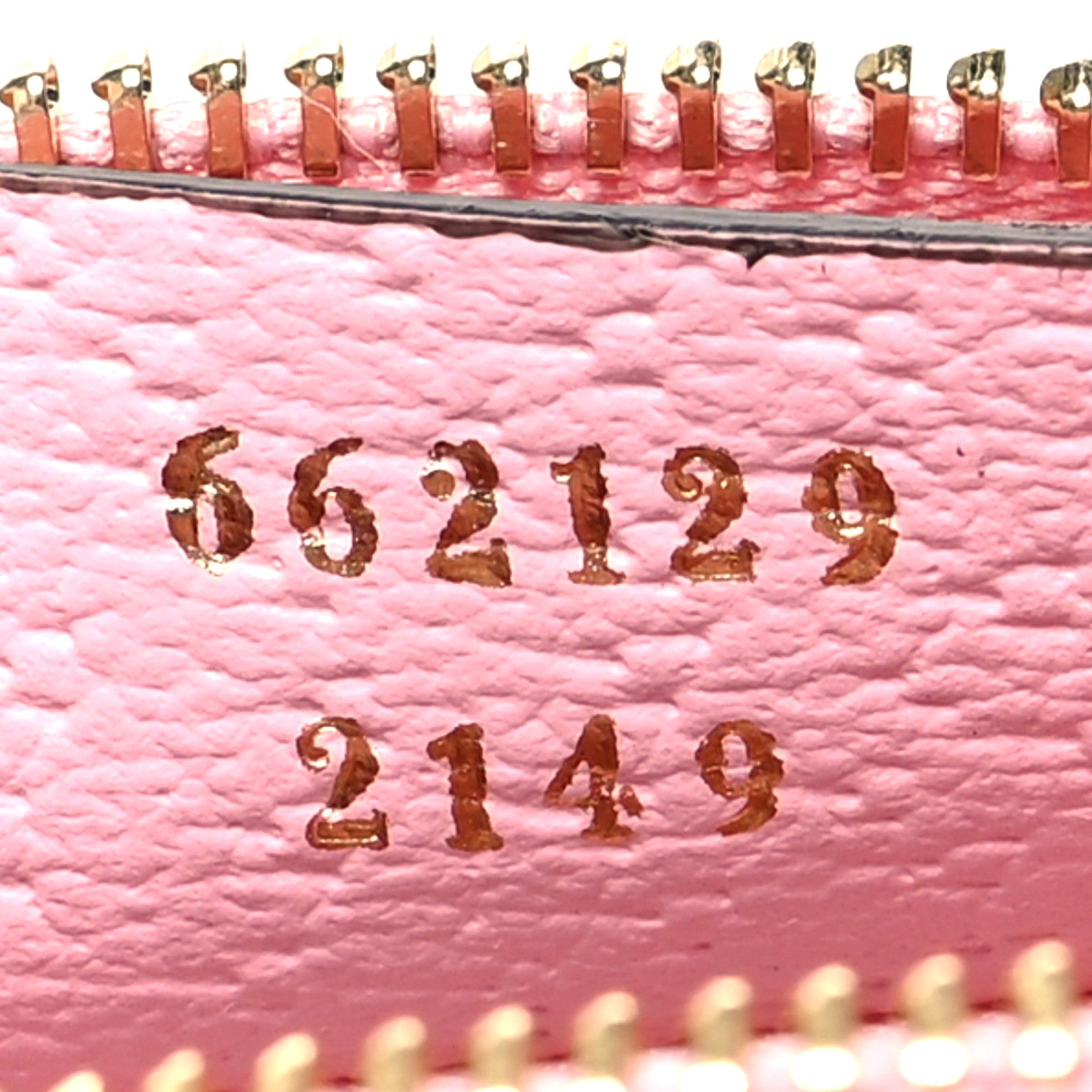 Gucci X DISNEY GG Supreme Monogram Daisy Duck Pencil Case Pink 7 of 10