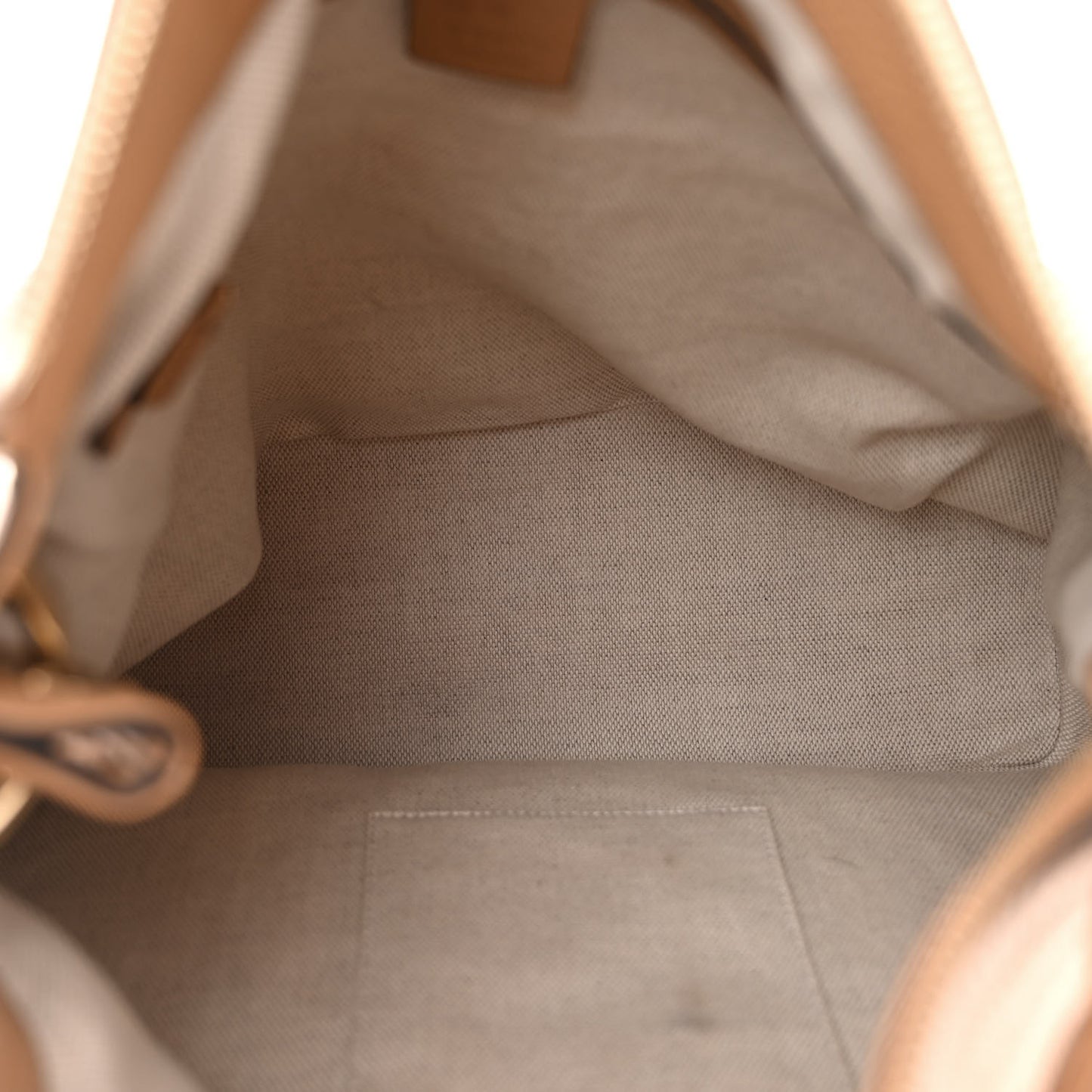 Pebbled Calfskin Large Soho Hobo Camelia