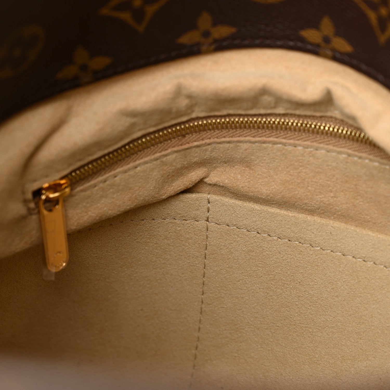 Louis Vuitton Monogram Artsy MM 10 of 13