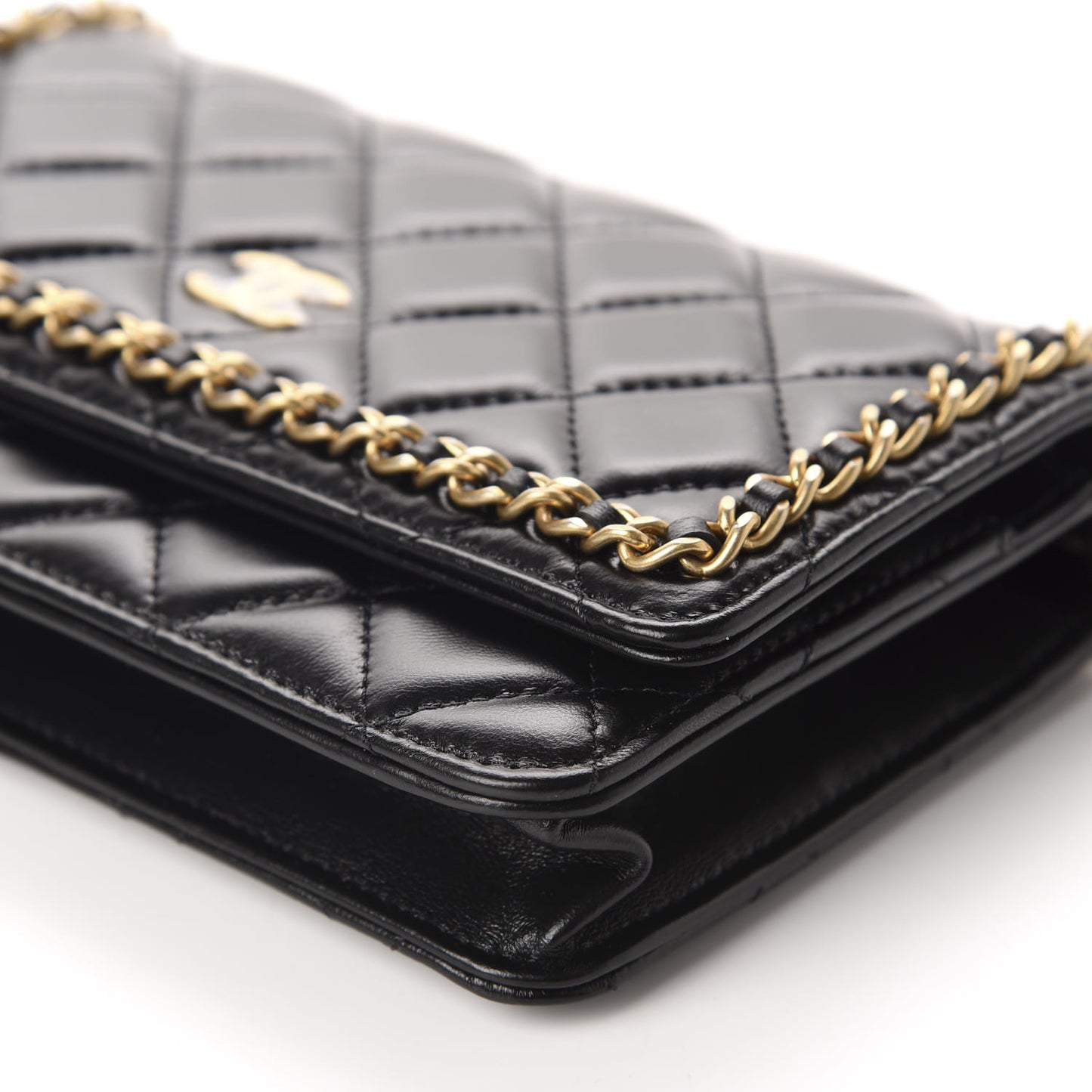 Lambskin Quilted Running Chain Wallet On Chain WOC Black