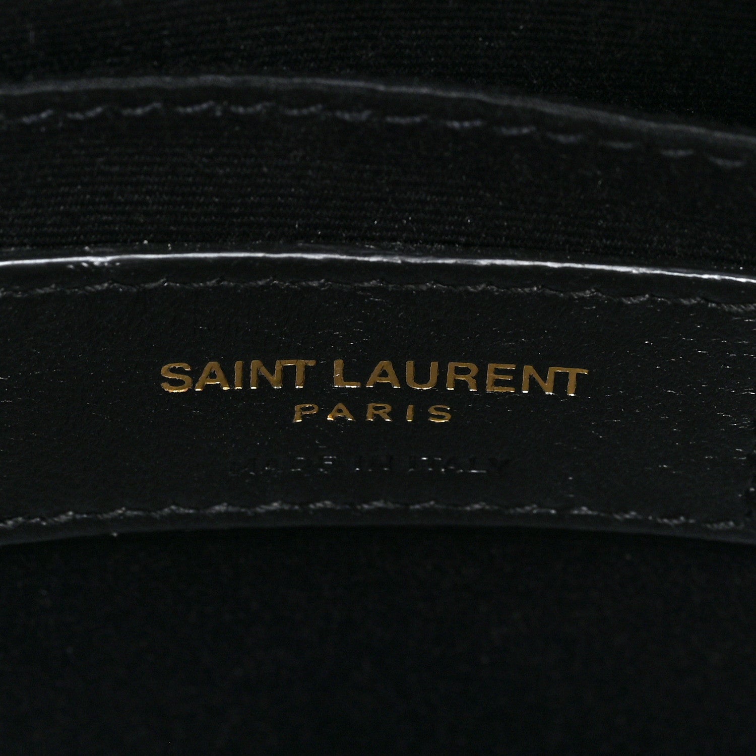 Saint Laurent Grain De Poudre Matelasse Chevron Quilted Round Vinyle Camera Bag Crema Soft 6 of 10