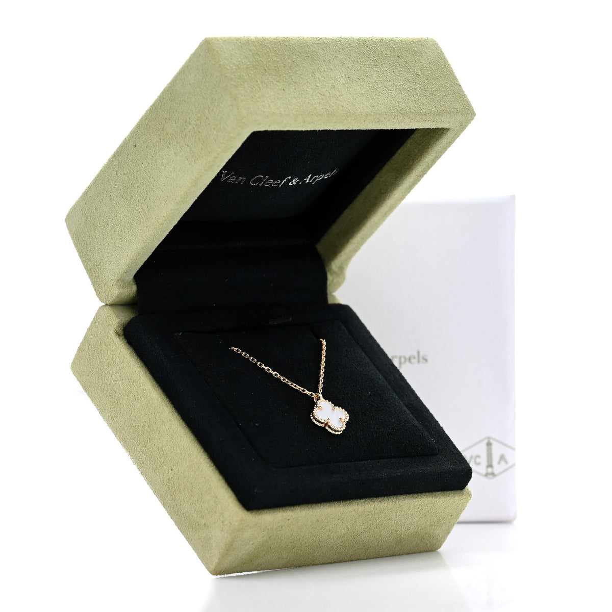 18K Yellow Gold Mother of Pearl Sweet Alhambra Pendant Necklace