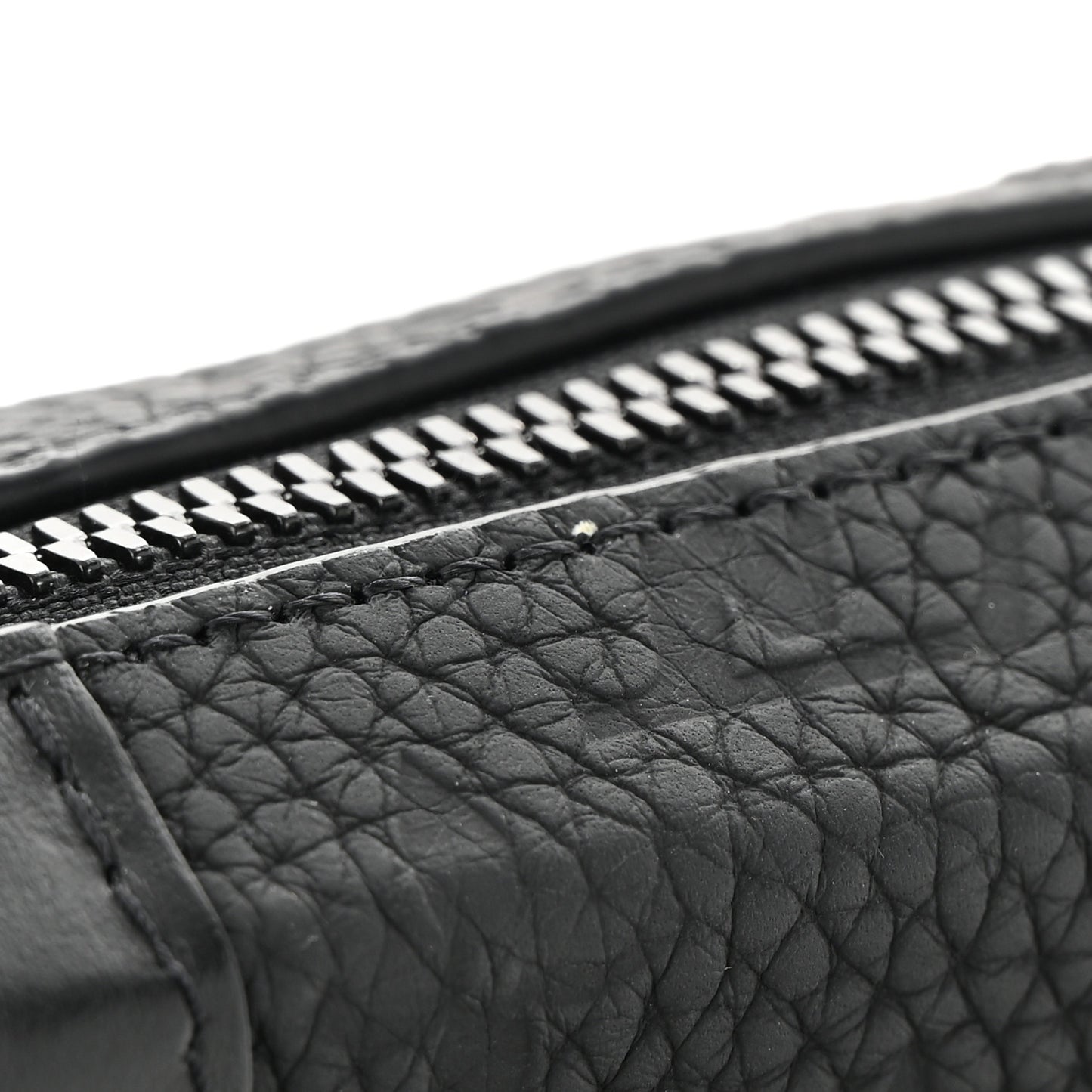 Taurillon Monogram Soft Trunk Wallet Black