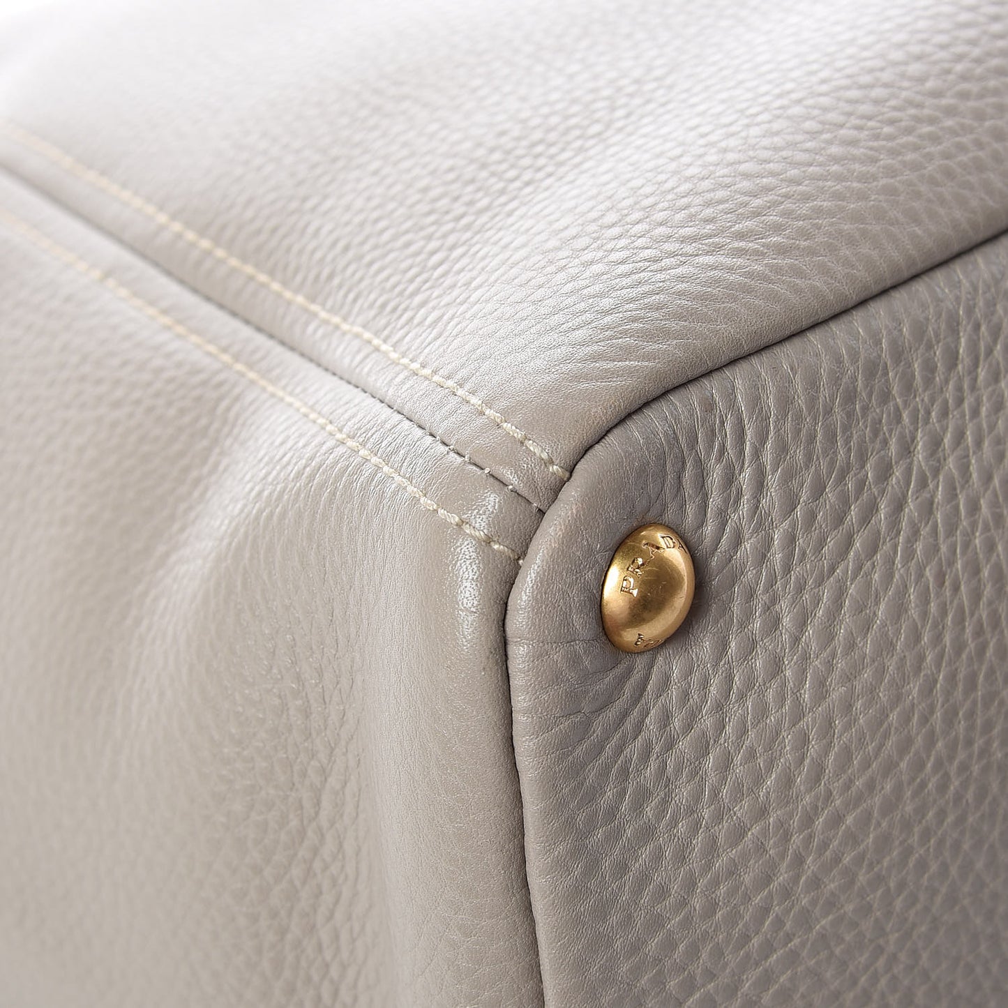 Vitello Daino Side Pocket Hobo Pomice