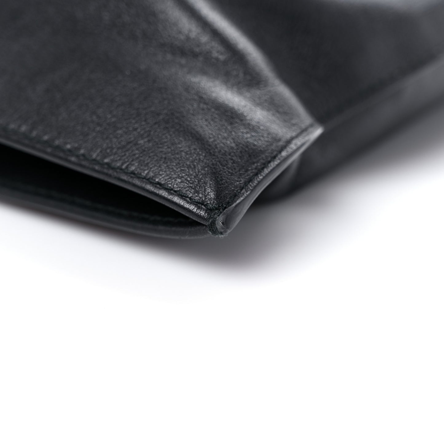 Supple Calfskin BV Twist Black