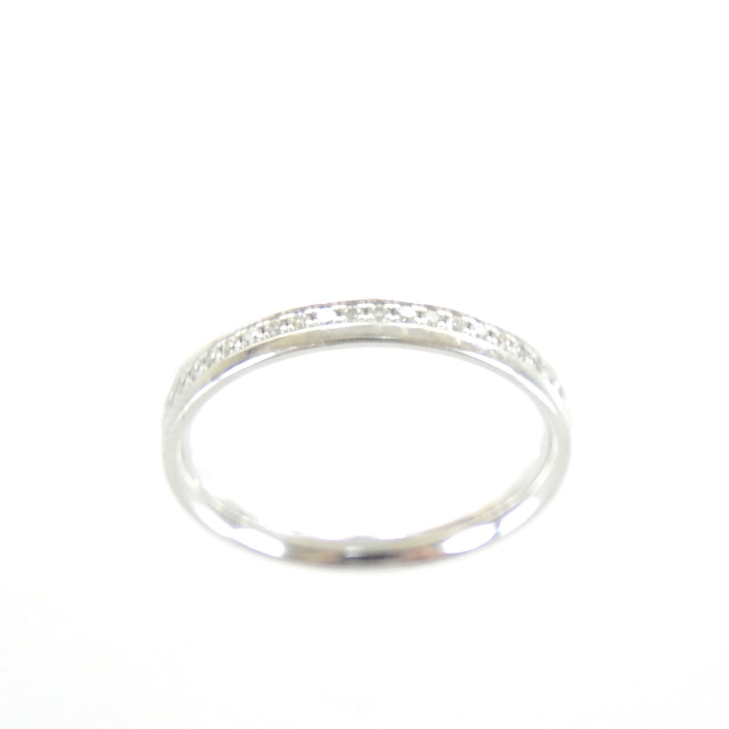 18k White Gold and Diamond Metro Ring Size 6