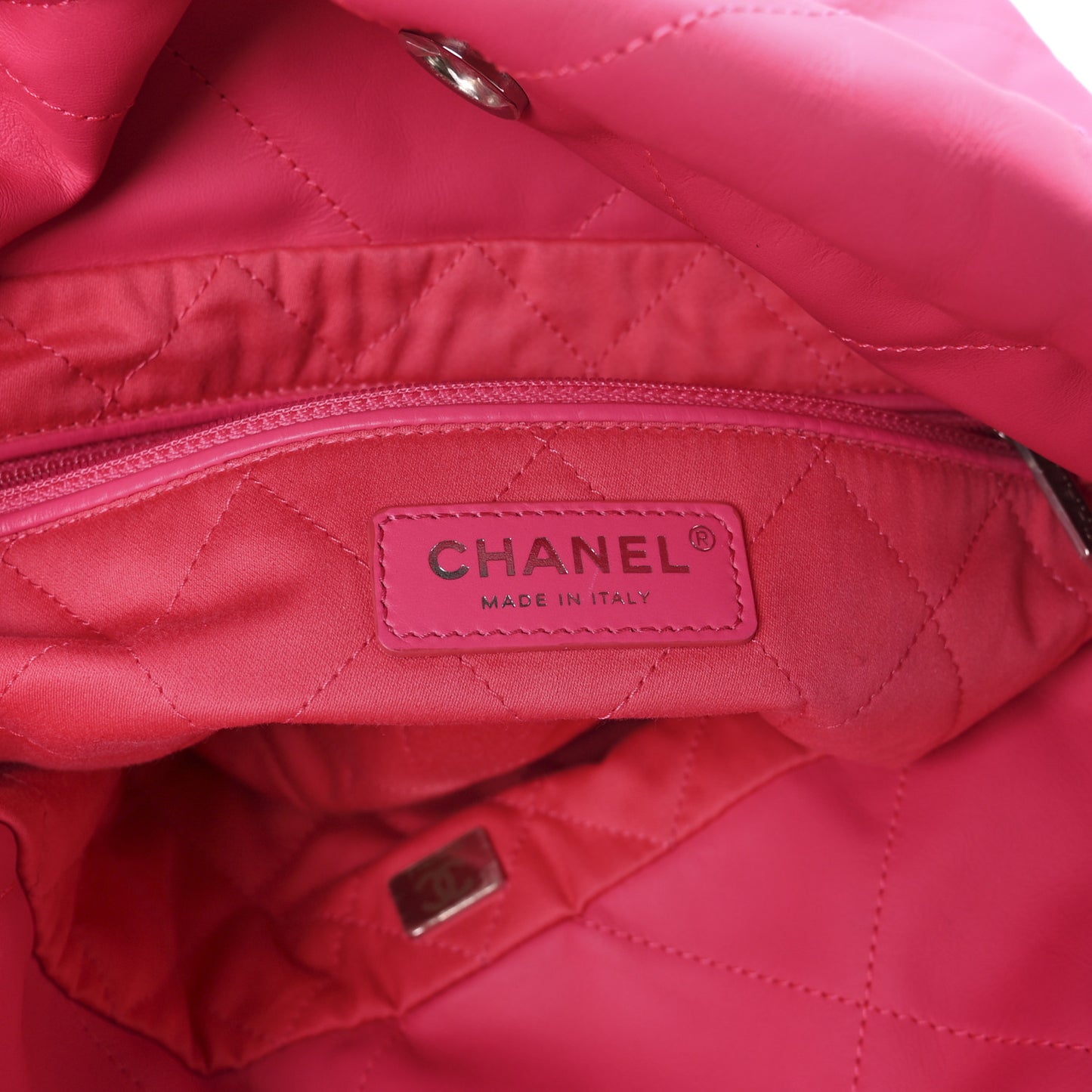 Matte Calfskin Quilted Monochrome Small Chanel 22 Fuchsia