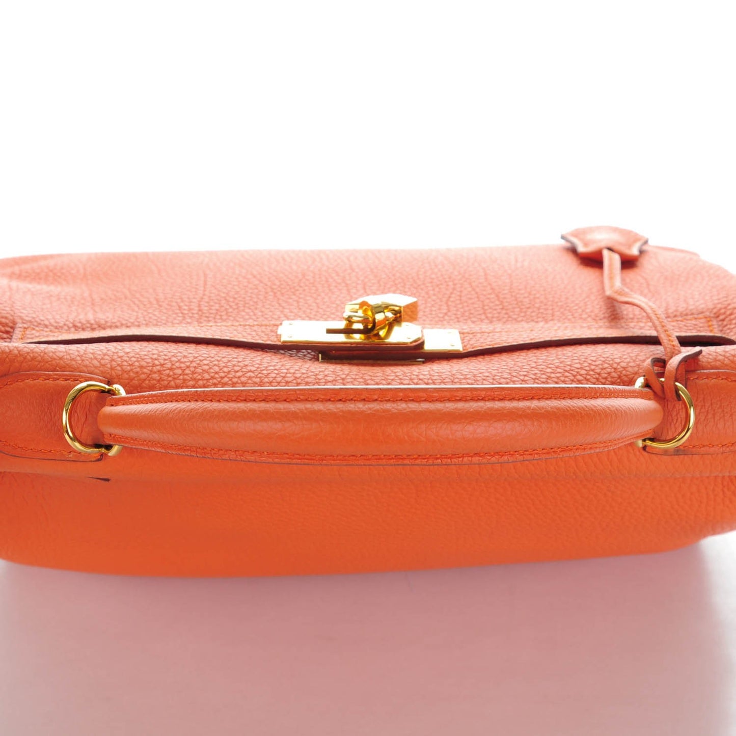 Togo Kelly Retourne 32 Orange