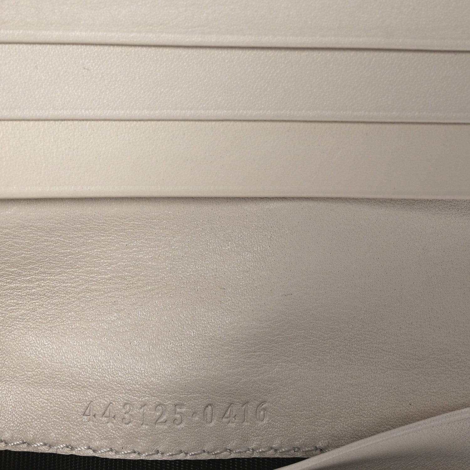 Gucci Calfskin Matelasse GG Marmont Card Case White 7 of 7