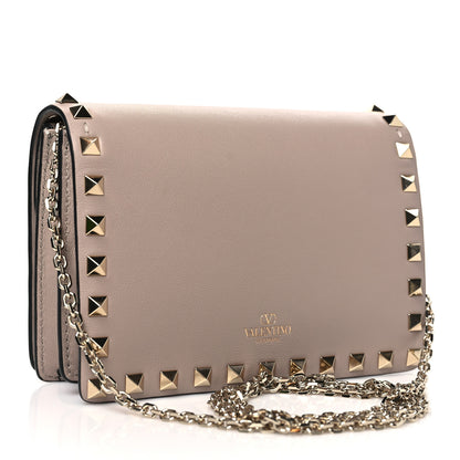 Valentino Garavani Vitello Rockstud Wallet On Chain Poudre 3 of 9