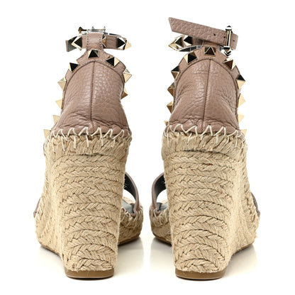 Valentino Garavani Grained Calfskin Rockstud Ankle Strap Espadrille 15/105mm Wedge Sandals 35 Poudre Natural 4 of 17