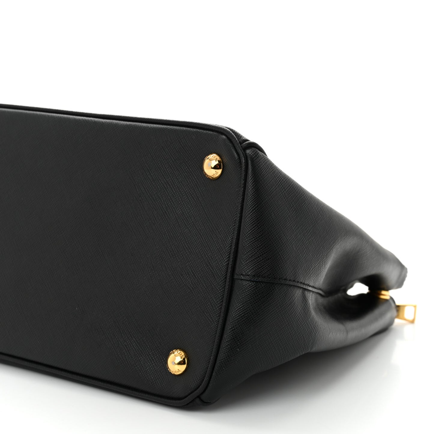 Saffiano Medium Galleria Double Zip Tote Black