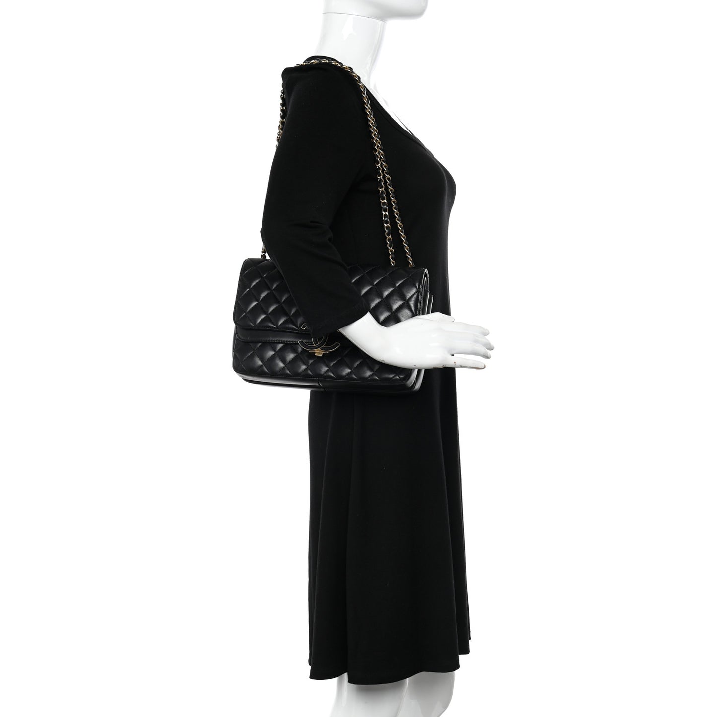 Lambskin Quilted Large CC Chic Flap Black