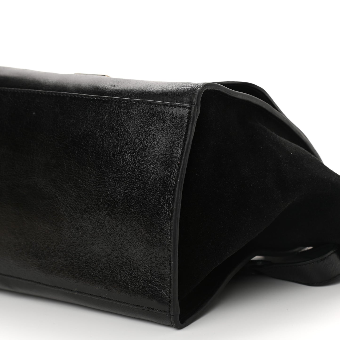 Vernice Suede Medium Trapeze Black