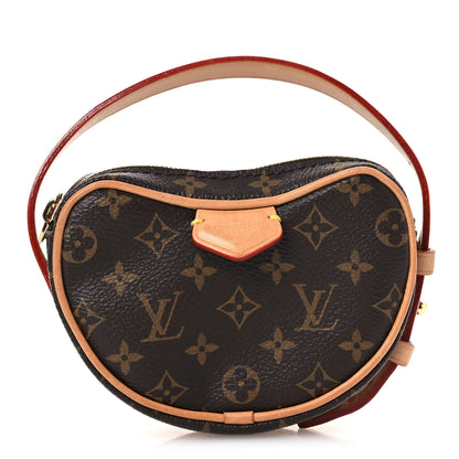 Louis Vuitton Monogram Croissant MM NM Pochette 1 of 10