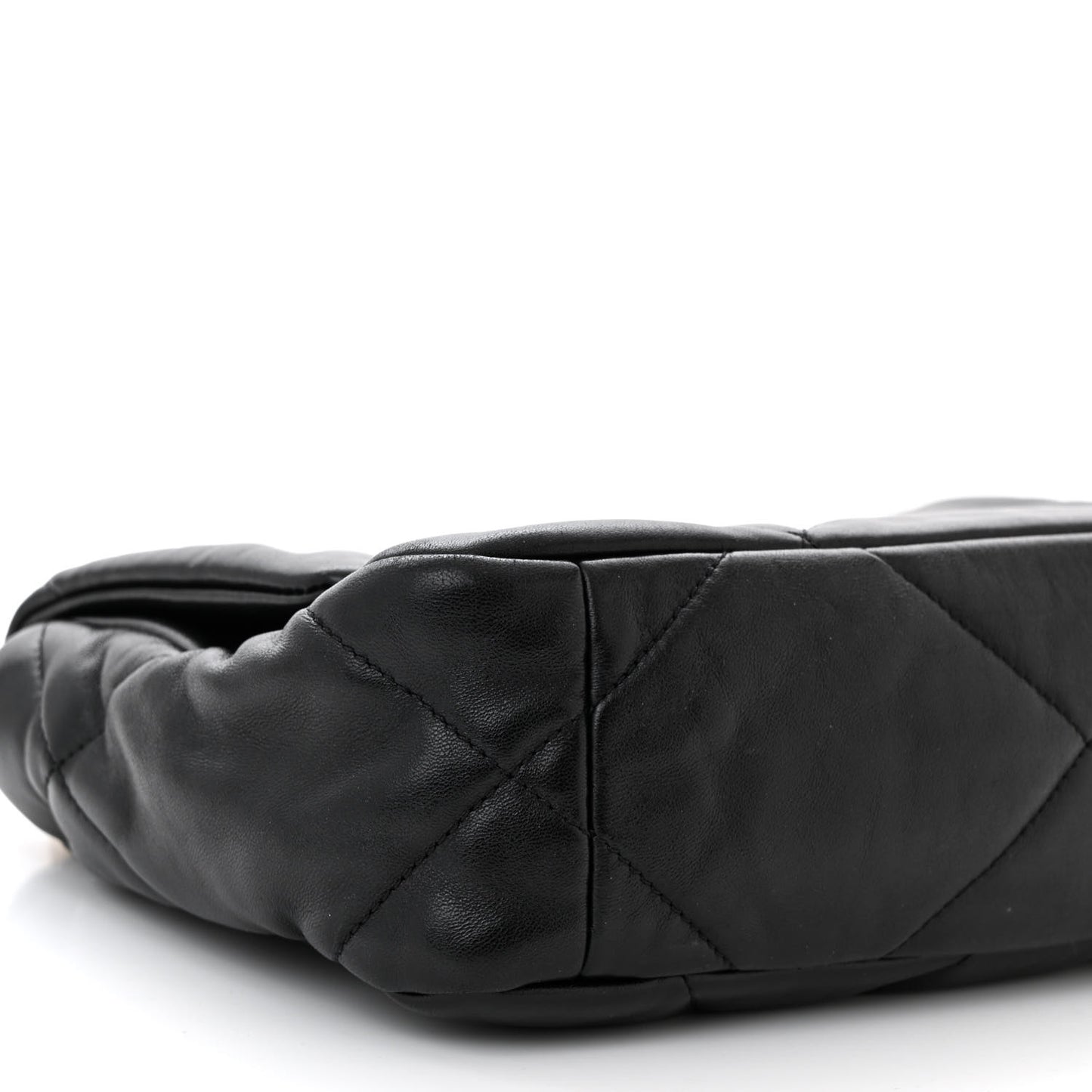Lambskin Quilted Medium Chanel 19 Flap Black