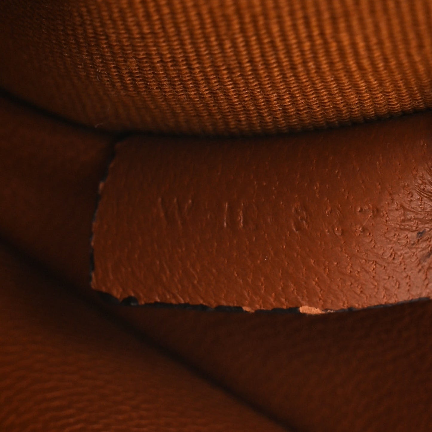 Triomphe Canvas Lambskin Clutch On Chain Tan