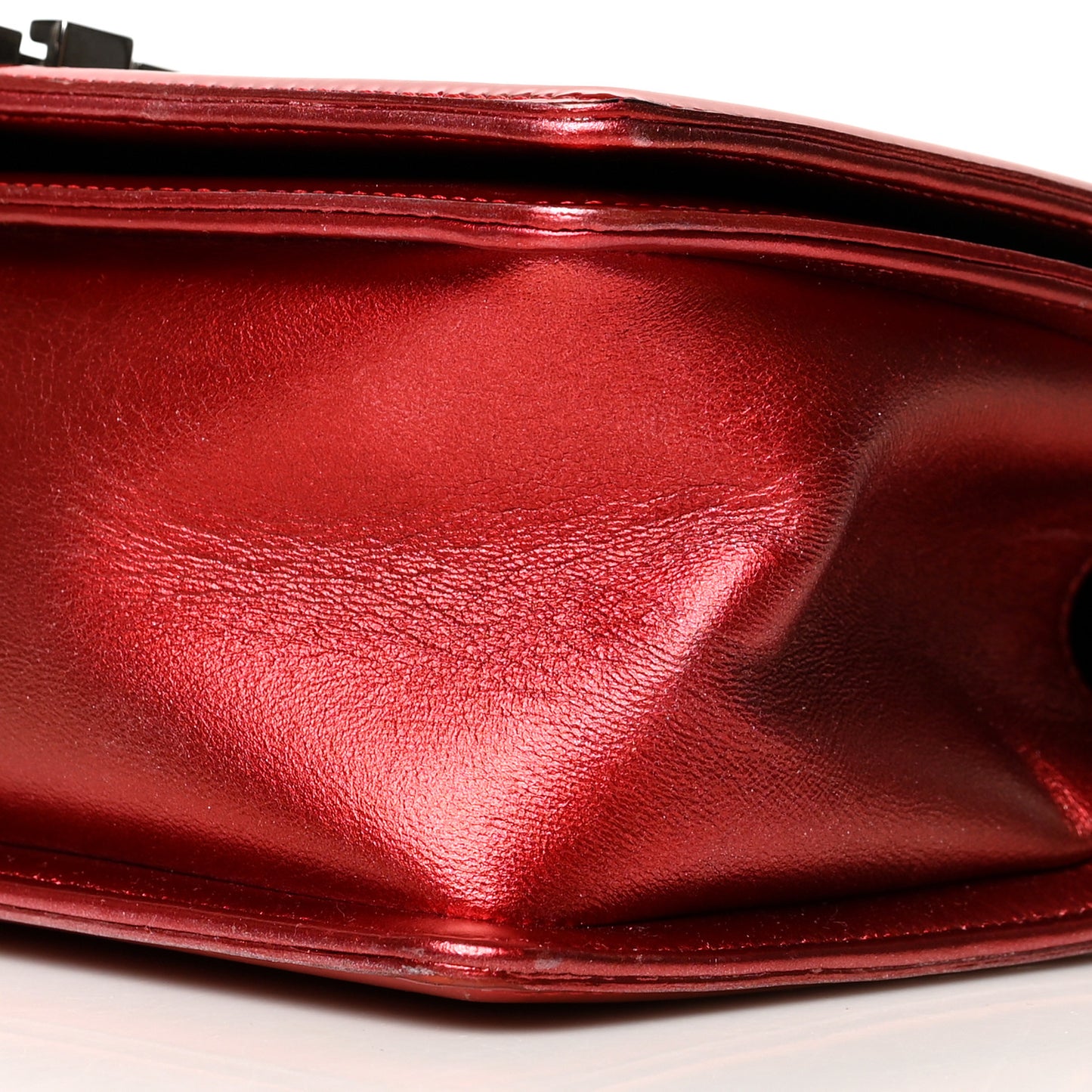 Metallic Patent Calfskin Quilted Medium Boy Flap Red