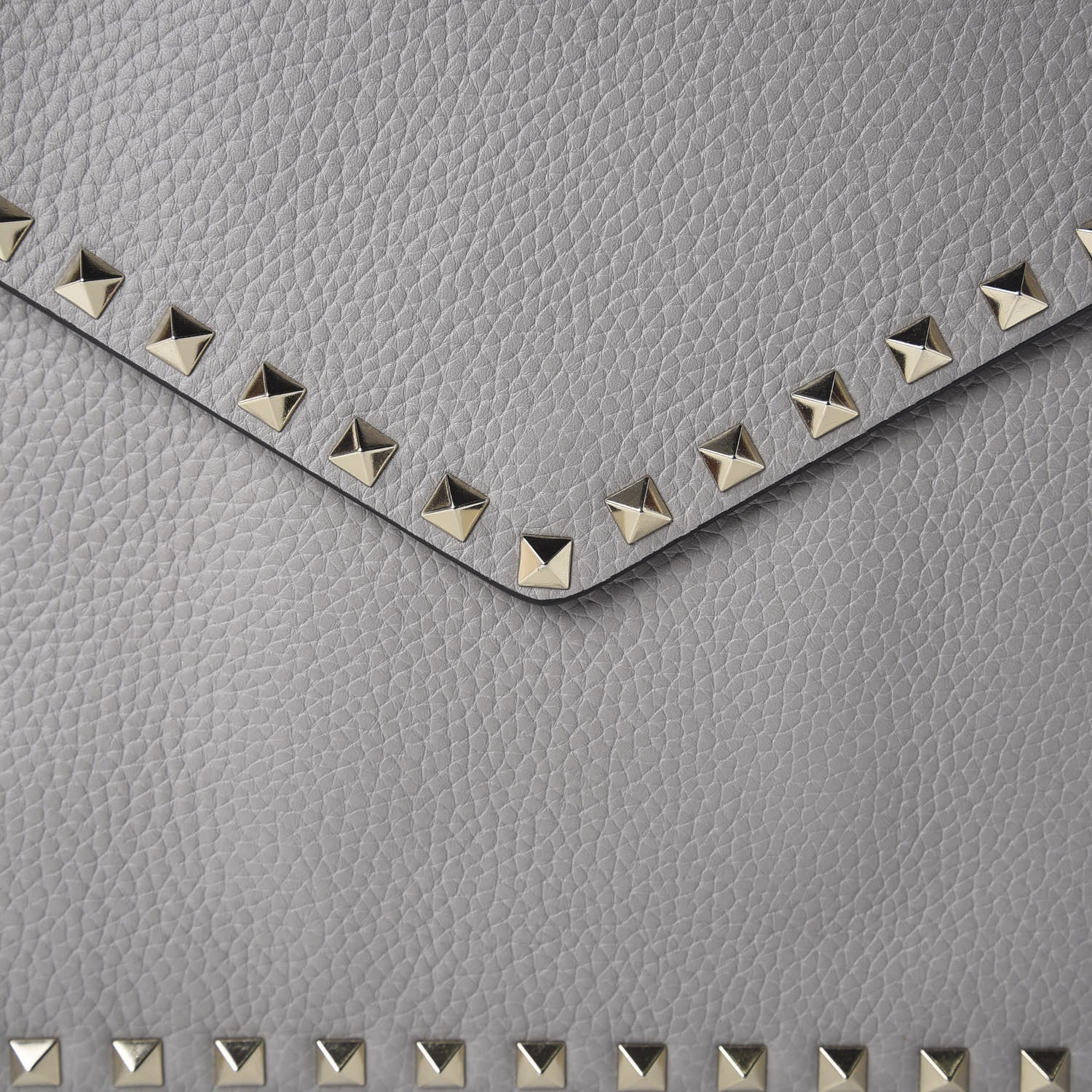 Valentino Garavani Pebbled Calfskin Large Rockstud Envelope Clutch Pastel Grey 10 of 10