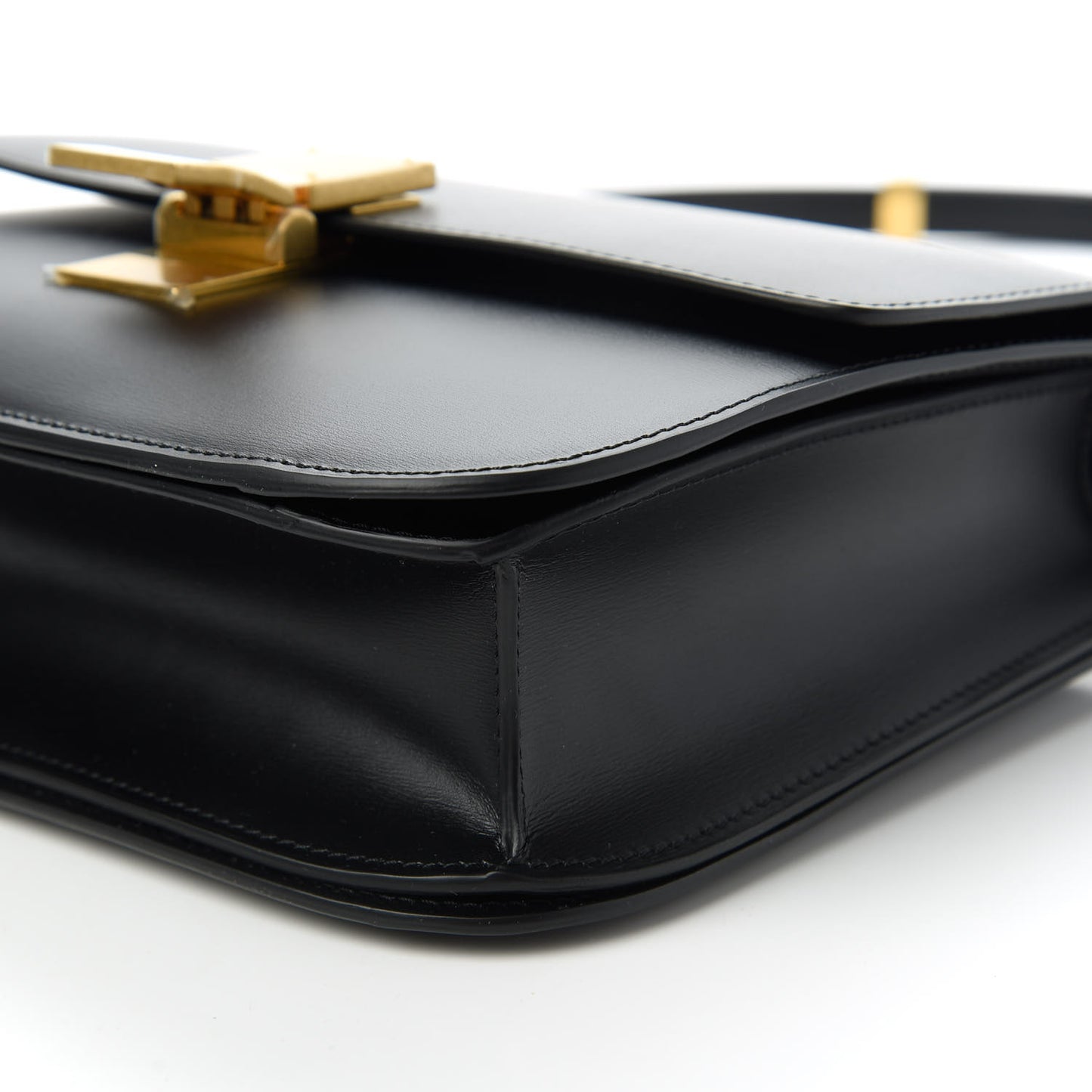 Box Calfskin Medium Classic Box Flap Black