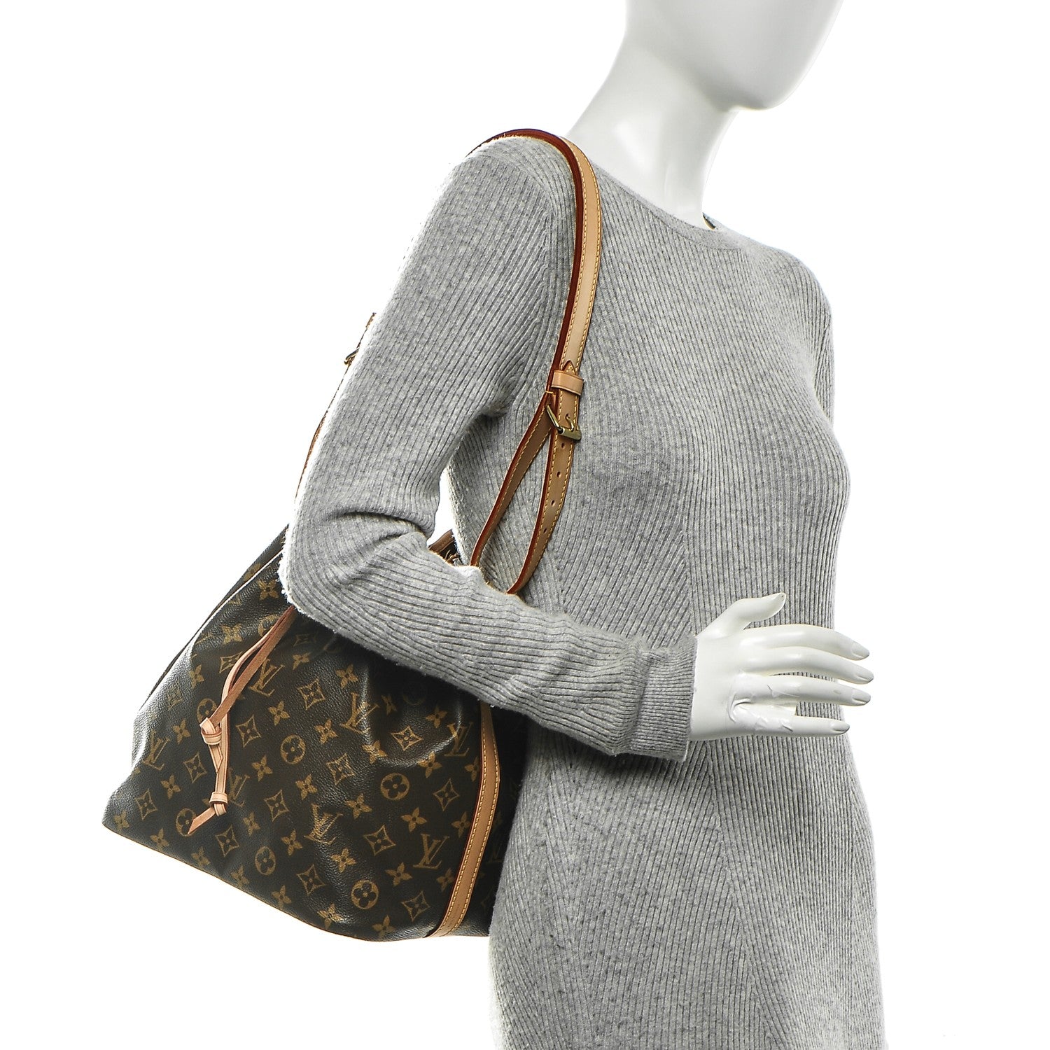 Louis Vuitton Monogram Petit Noe 3 of 8
