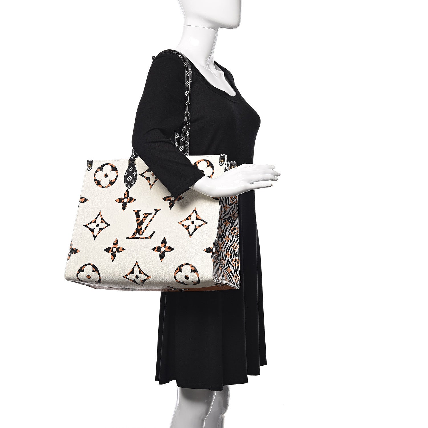 Louis Vuitton Monogram Giant Jungle Onthego GM Ivory 2 of 9