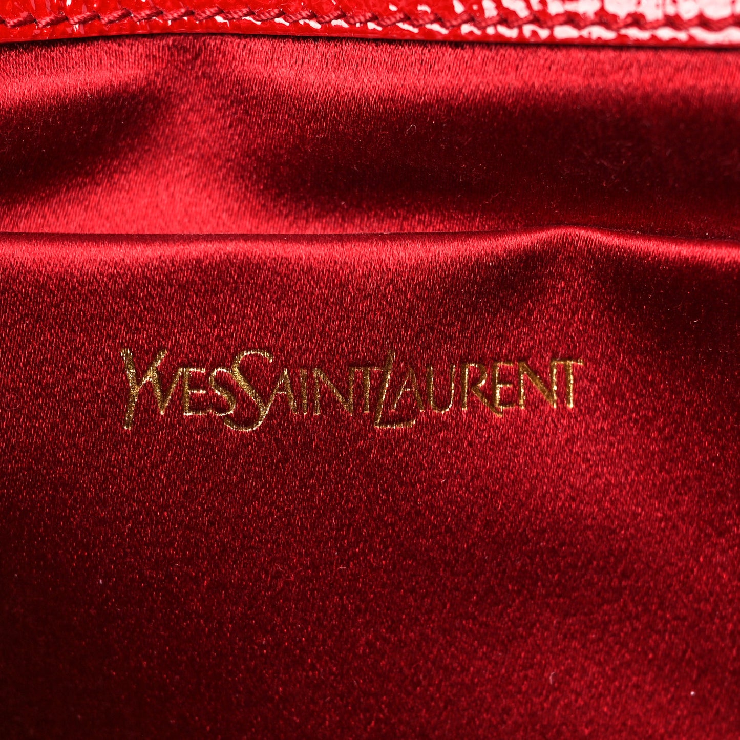 Textured Patent Calfskin Large Belle De Jour Clutch Red
