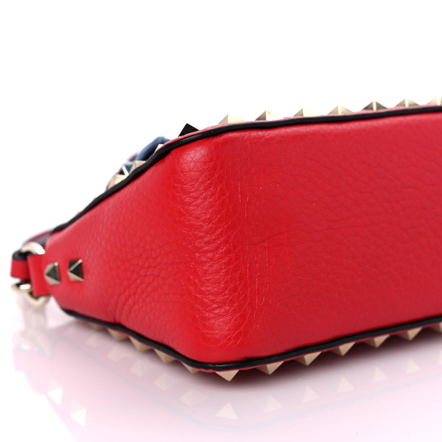 Pebbled Calfskin Small Rockstud Flip Lock Shoulder Bag Rouge Pur