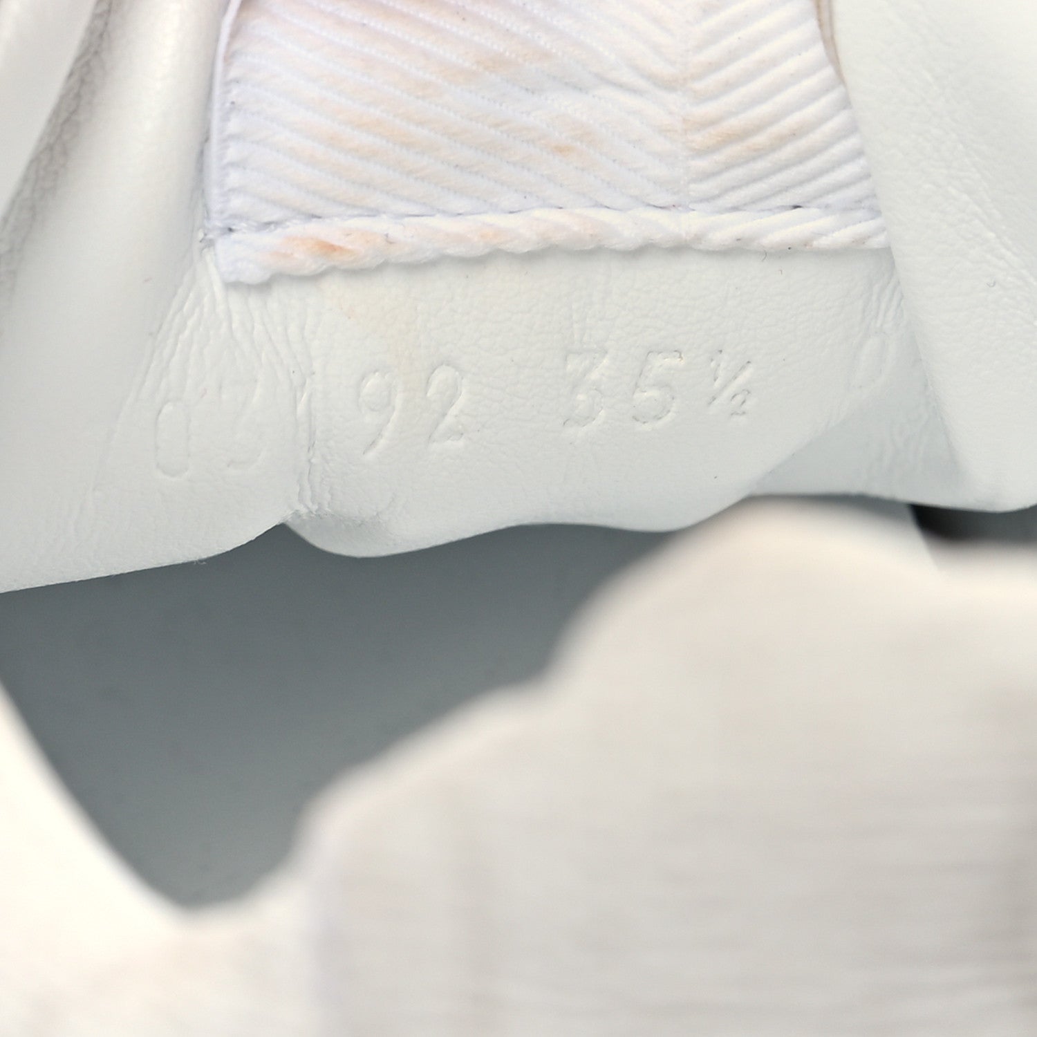 Gucci GG Supreme Monogram Womens Rhyton Sneakers 35.5 White 6 of 13